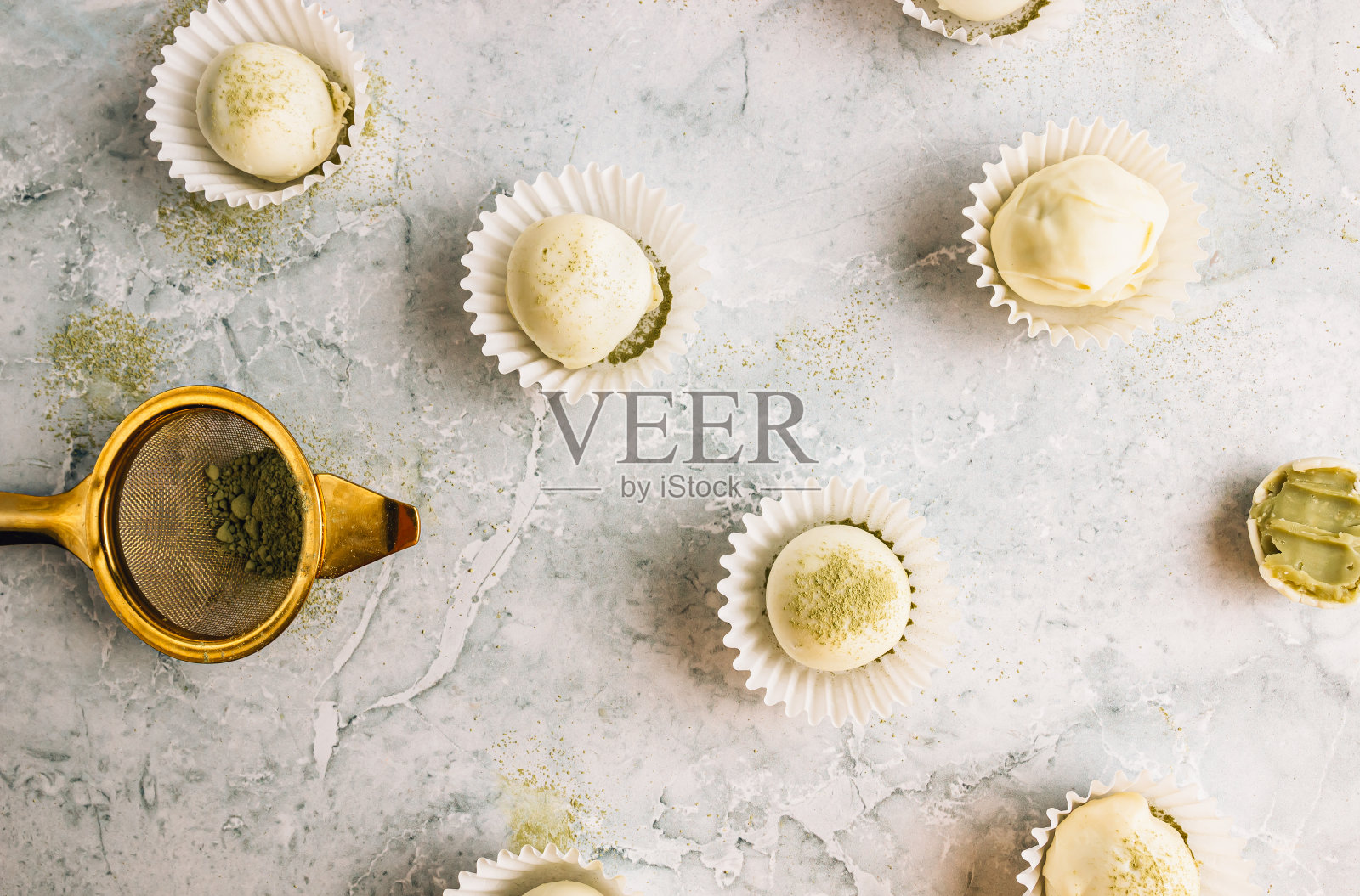 自制抹茶泡松露照片摄影图片