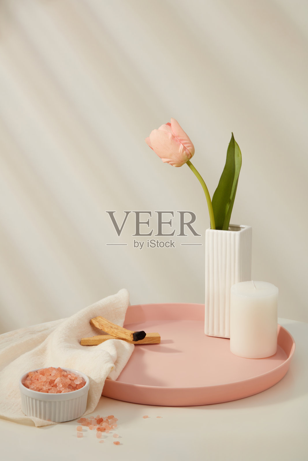 粉色喜马拉雅盐照片摄影图片