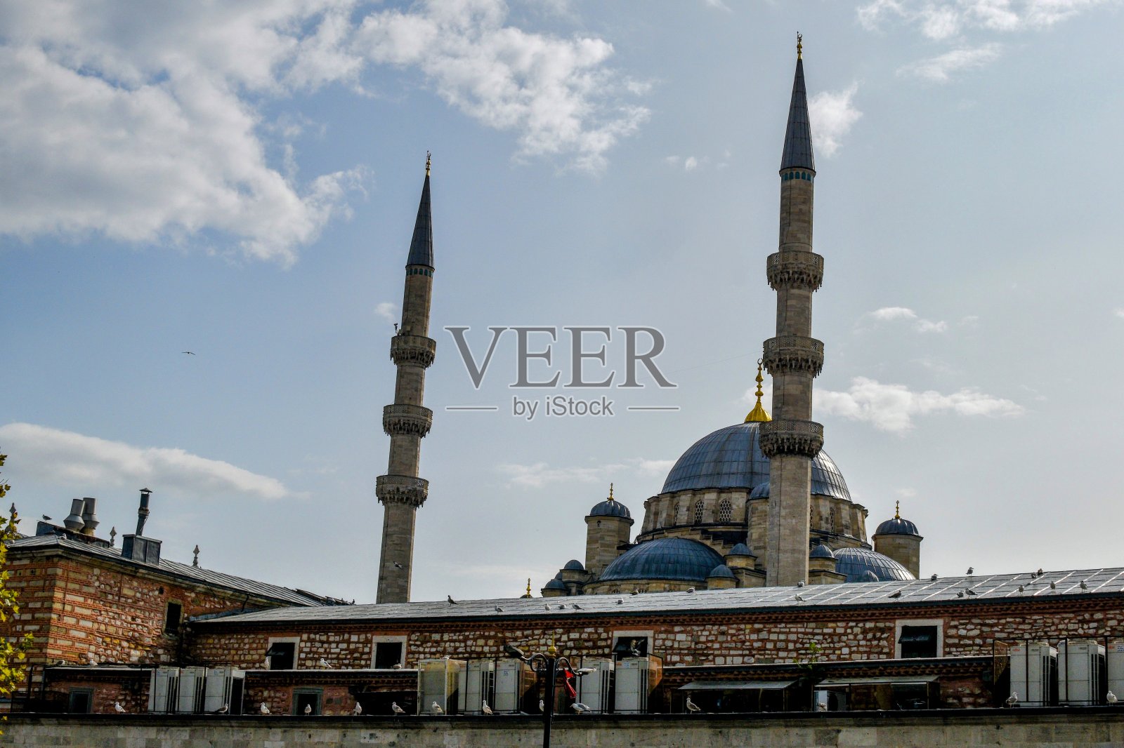 土耳其伊斯坦布尔的耶尼清真寺照片摄影图片