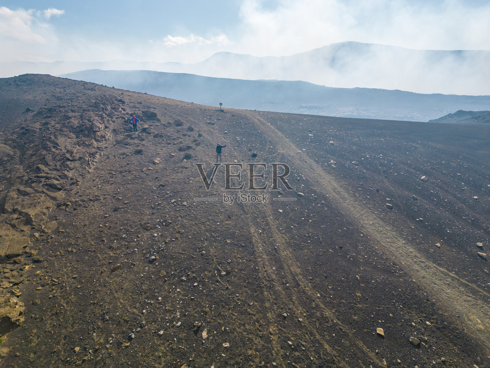 黑色和灰色的熔岩地带照片摄影图片