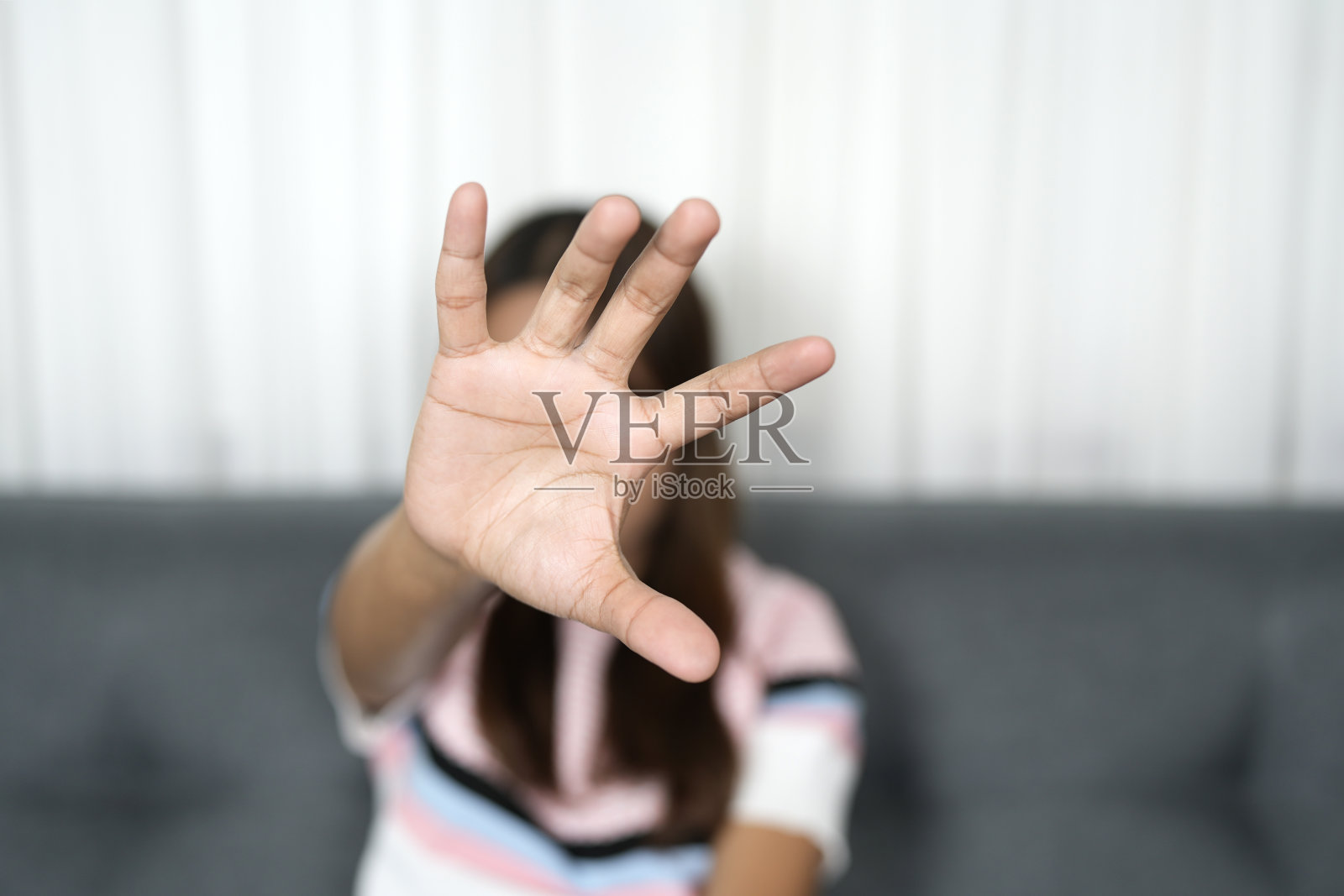 停止滥用暴力，儿童暴力和滥用观念照片摄影图片