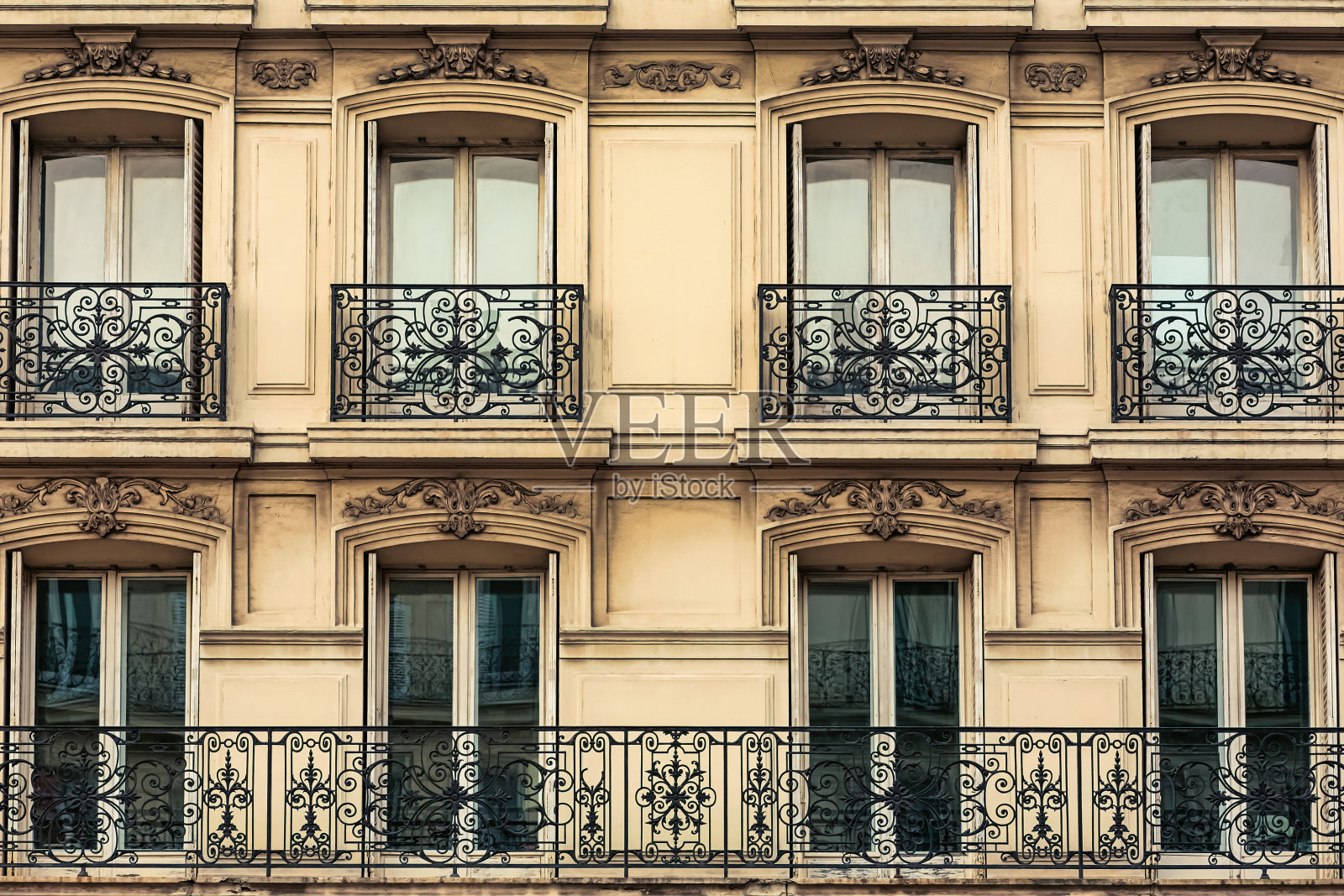 法国巴黎联排别墅公寓锻铁栏杆照片摄影图片