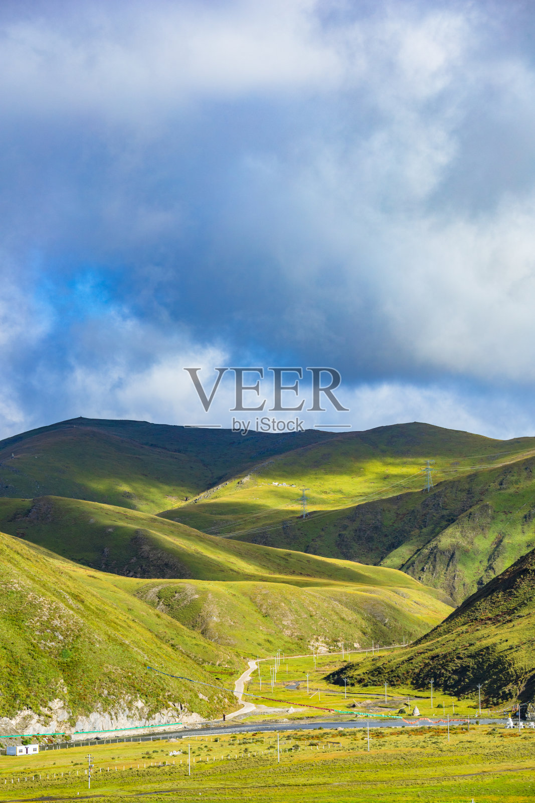 四川省甘孜州——大公草原照片摄影图片