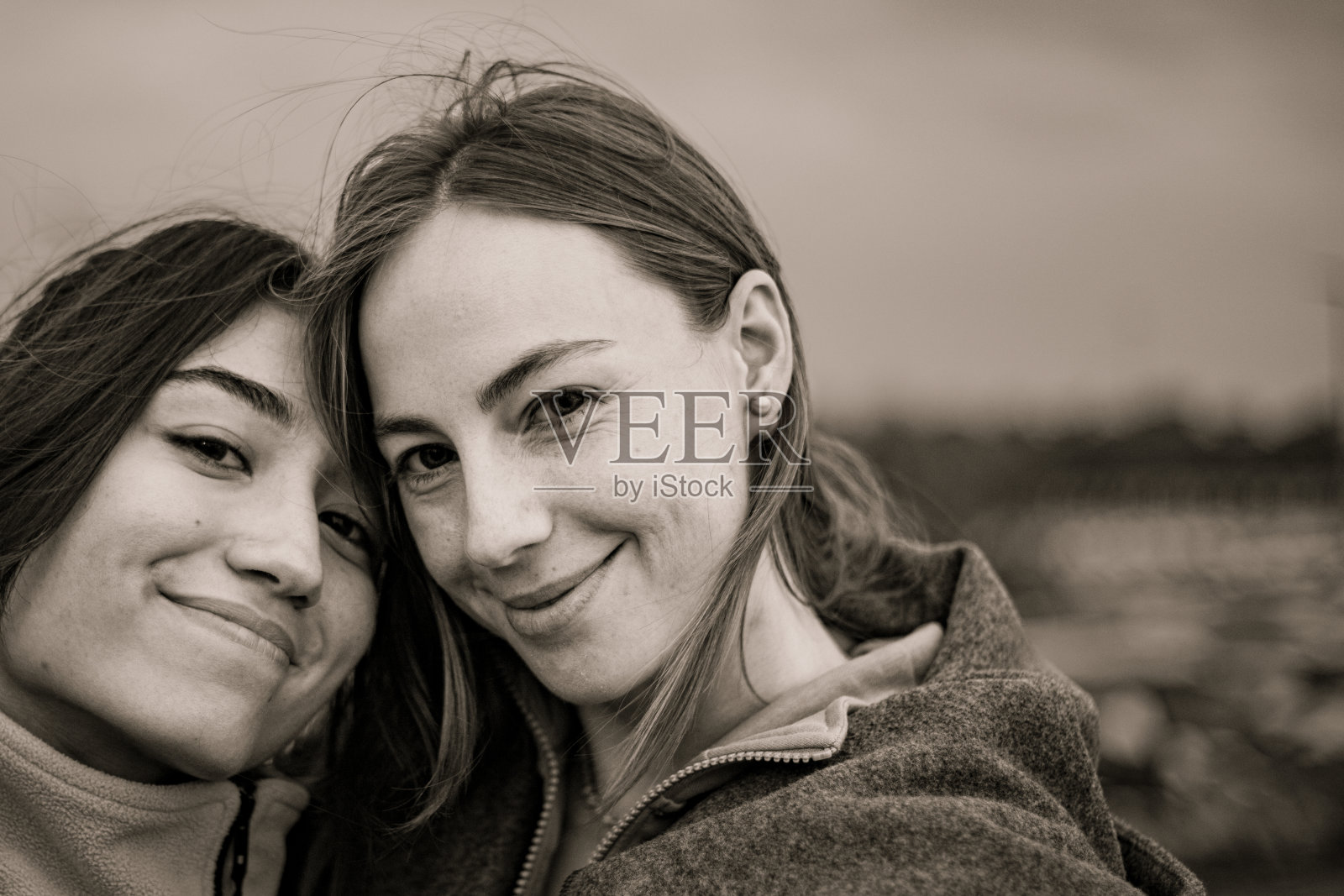 年轻漂亮女士的肖像。照片摄影图片