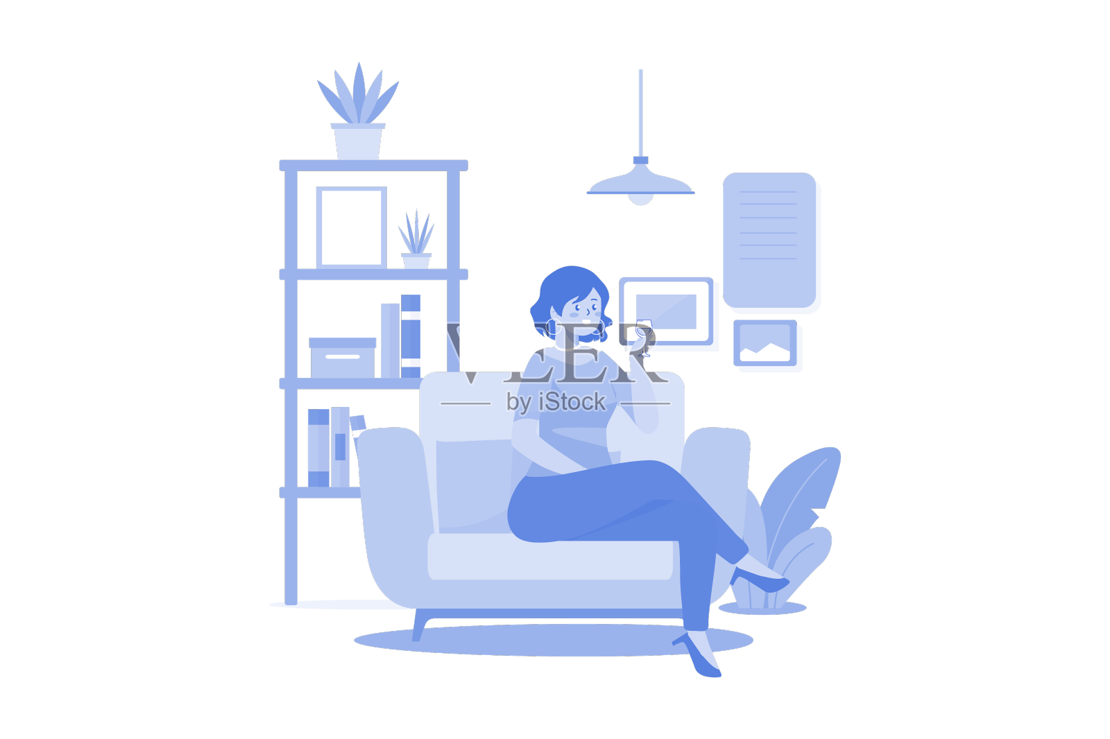 女士坐在扶手椅上，手里拿着酒杯设计元素图片