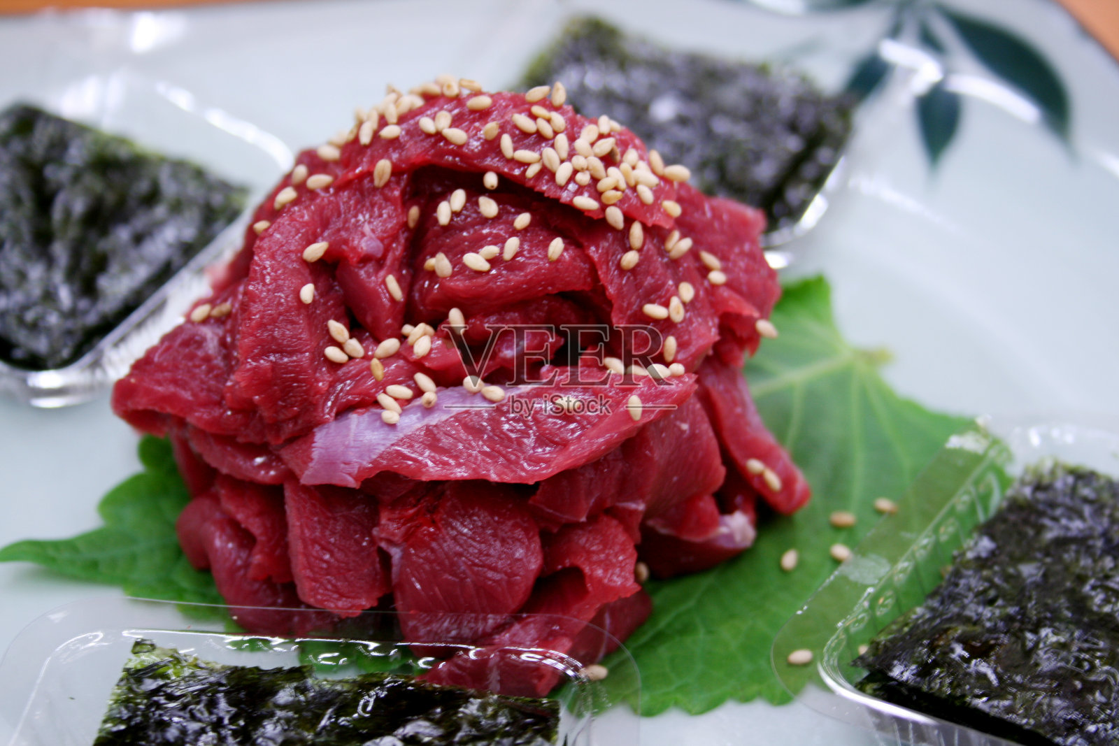 韩式生肉照片摄影图片