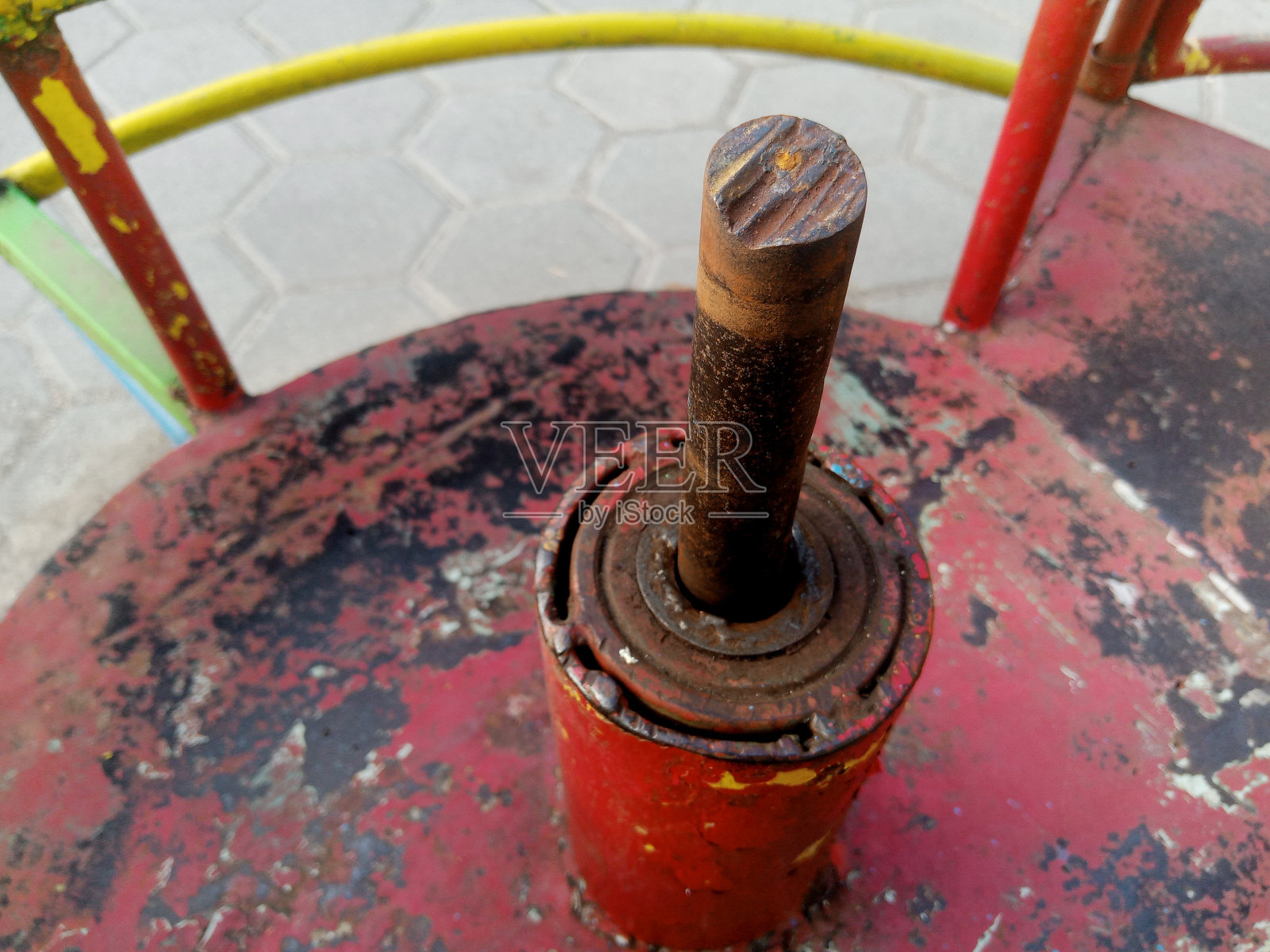 色彩缤纷的操场特写照片摄影图片