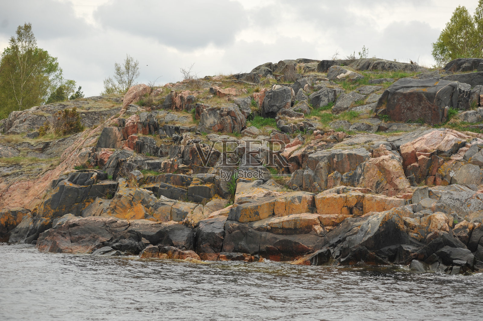 波罗的海花岗岩嶙峋的岛屿照片摄影图片