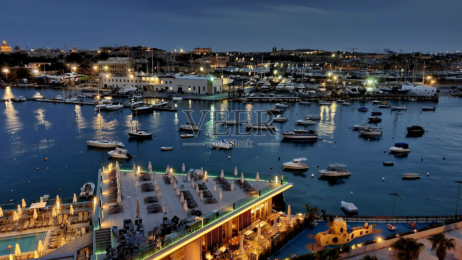 从斯利马到瓦莱塔，马耳他照片摄影图片