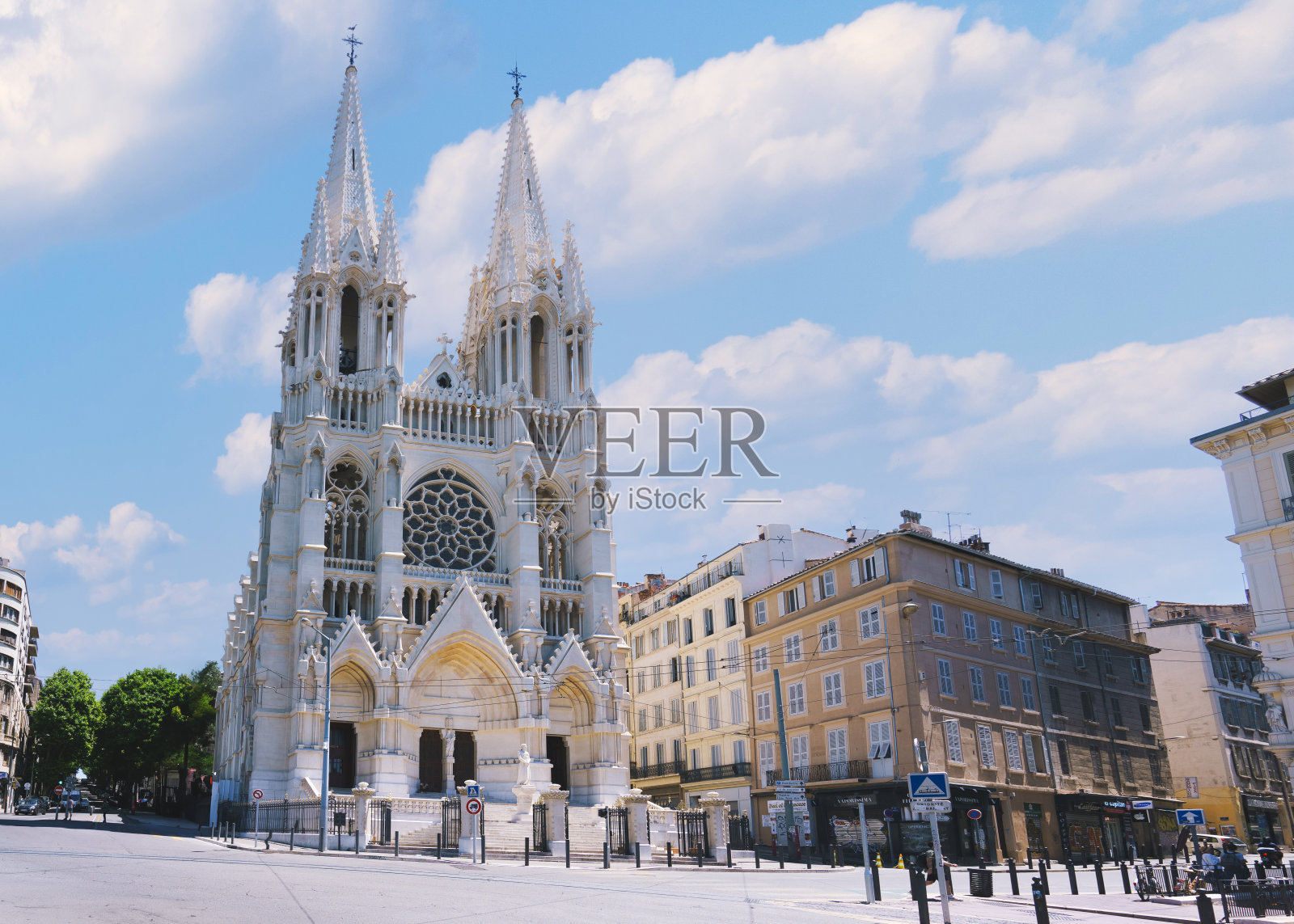 法国马赛La canebi<e:1>区圣文森特-德-保罗教堂照片摄影图片