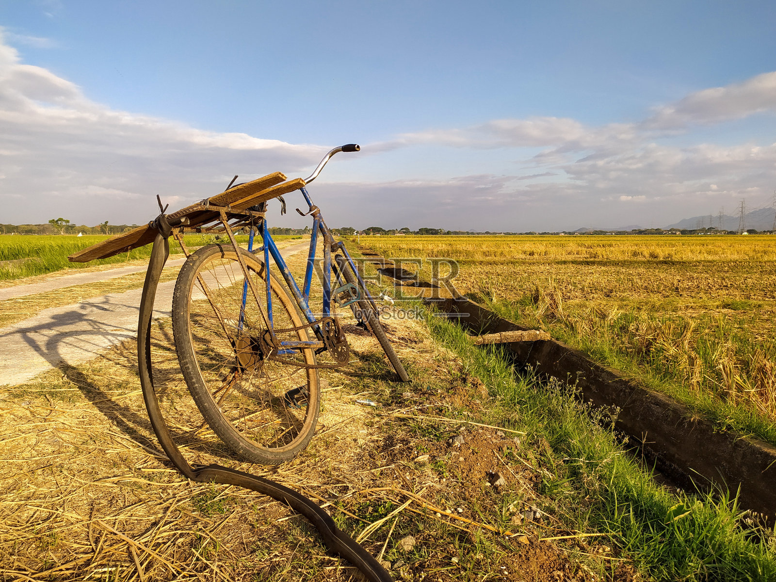 辆旧自行车照片摄影图片