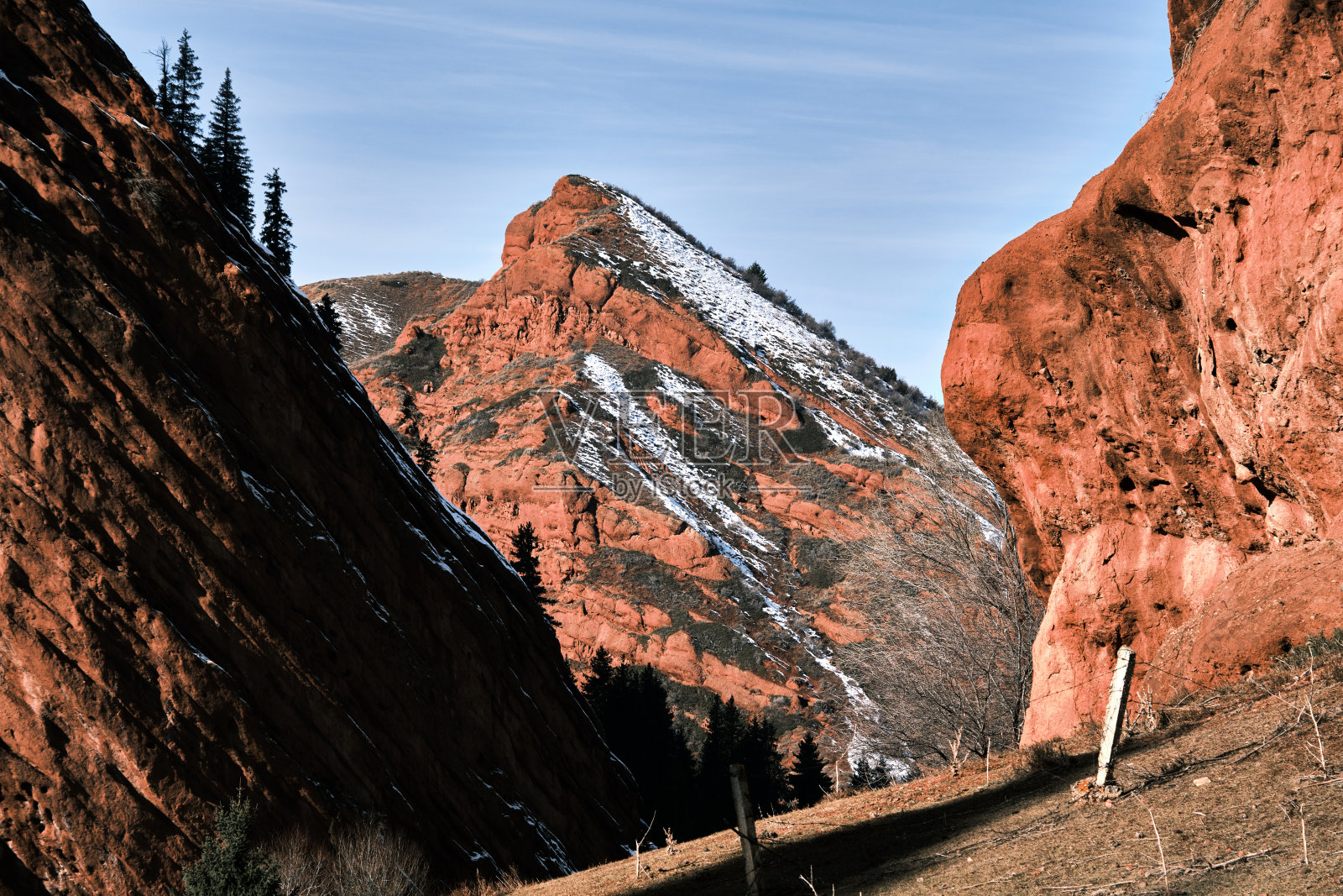 红岩峡谷景观照片摄影图片
