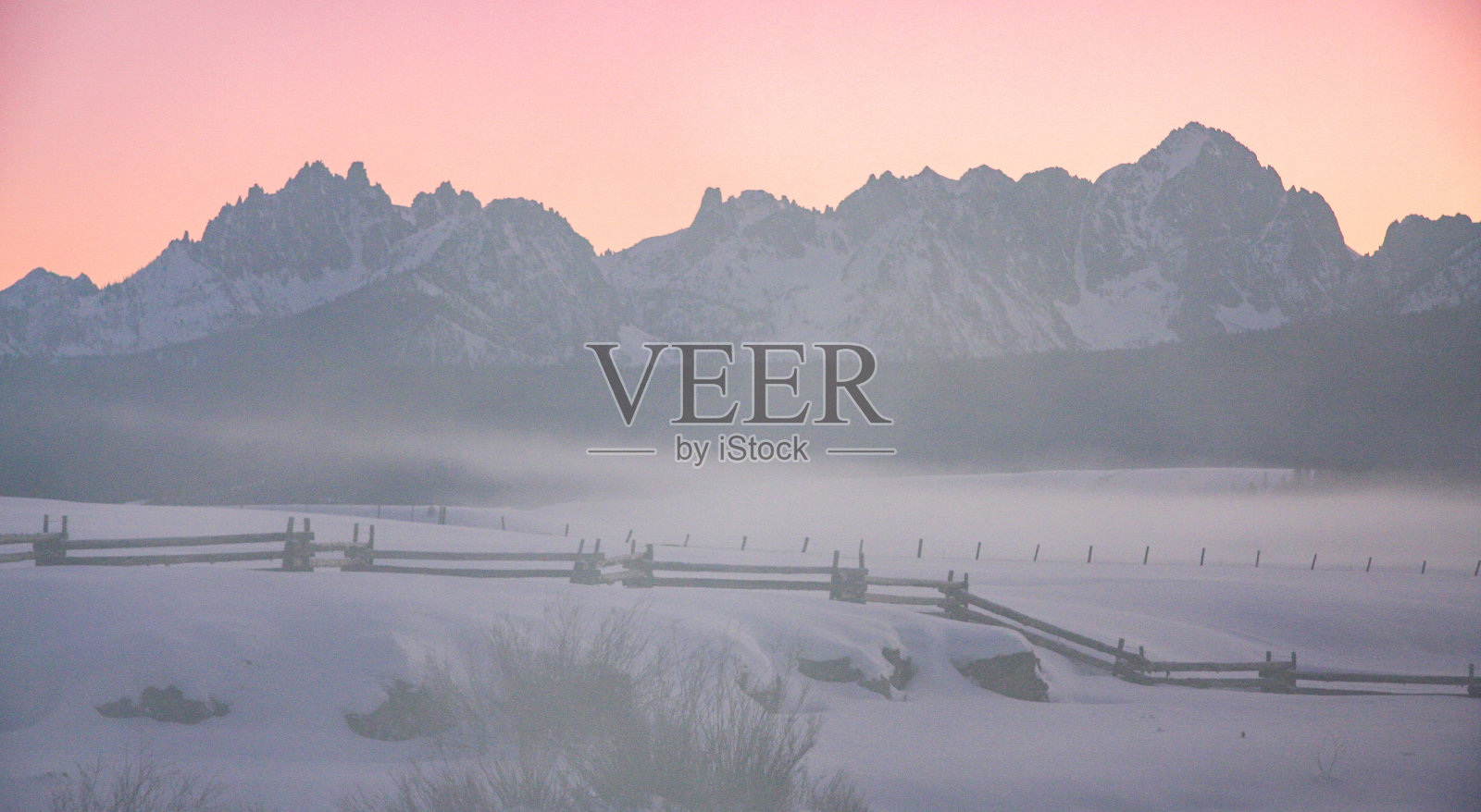 爱达荷州斯坦利市寒冷的冬天照片摄影图片