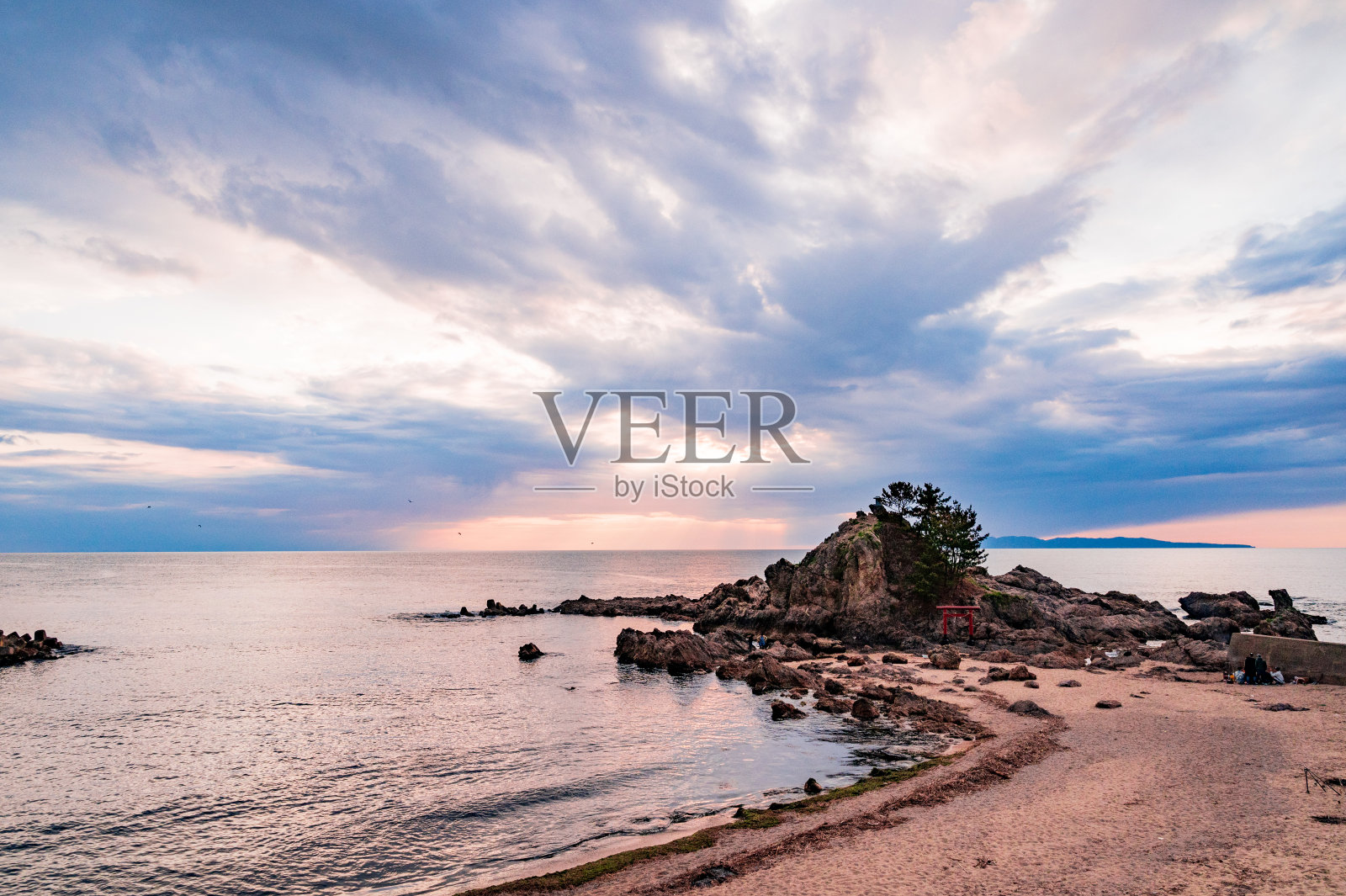 日本海和本滕岛的夜景照片摄影图片