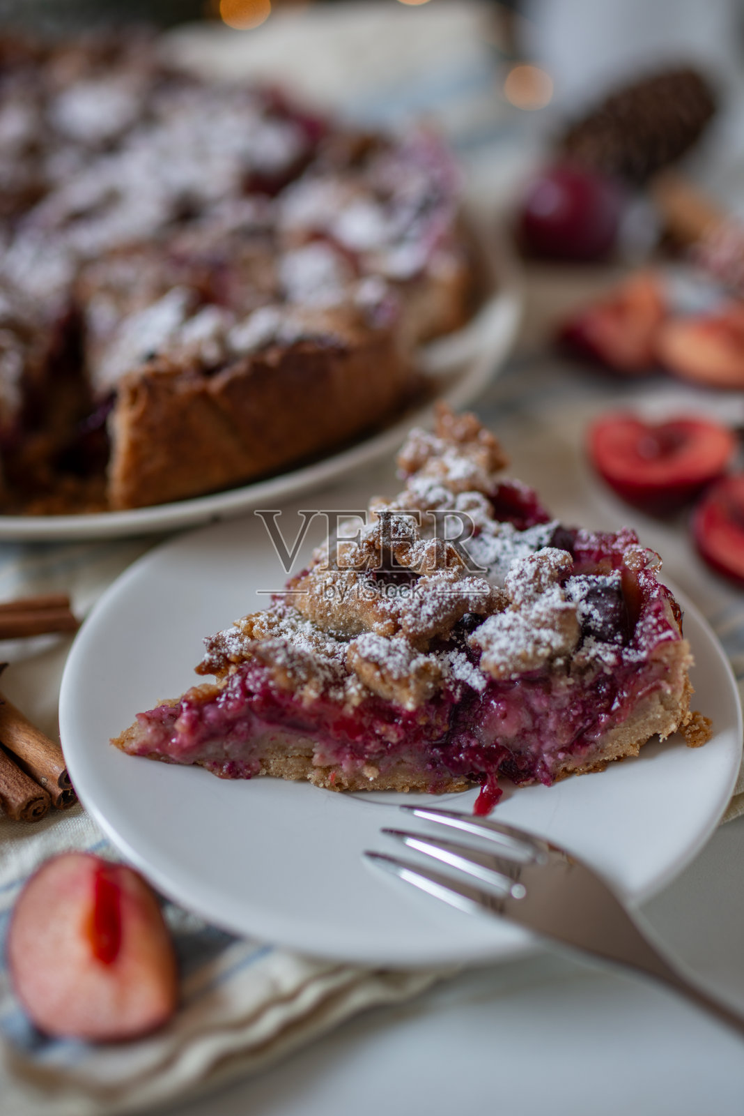 李子馅饼照片摄影图片