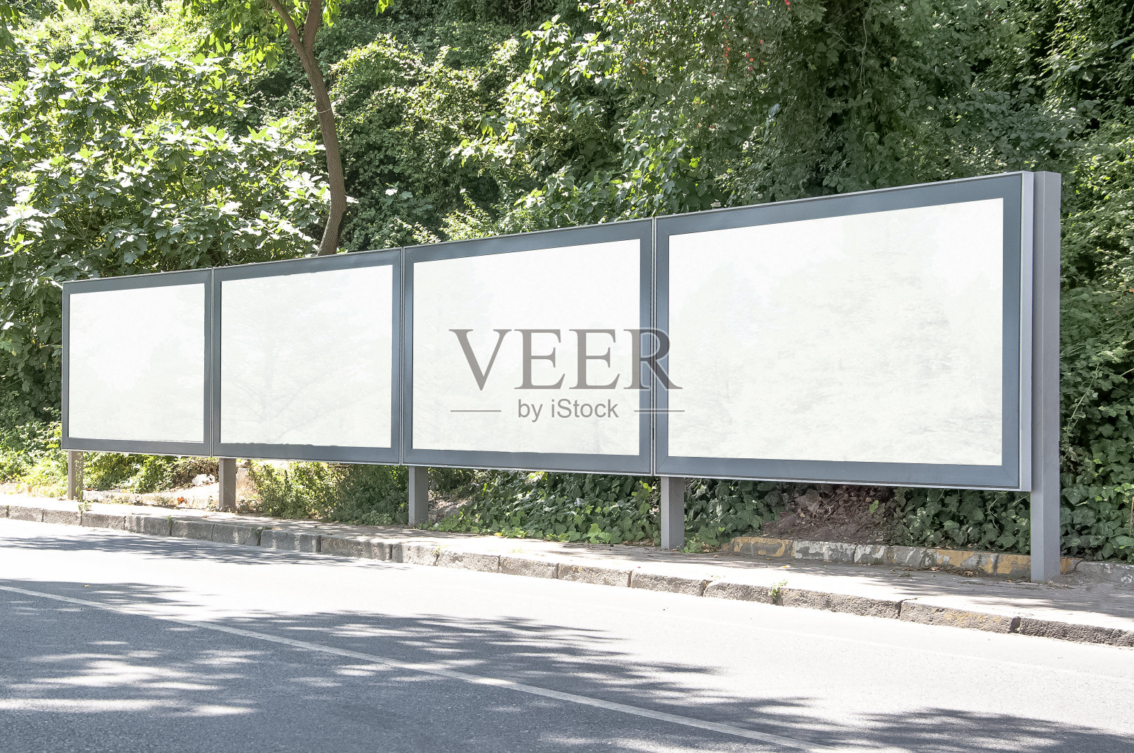 城市户外空白广告牌广告照片摄影图片