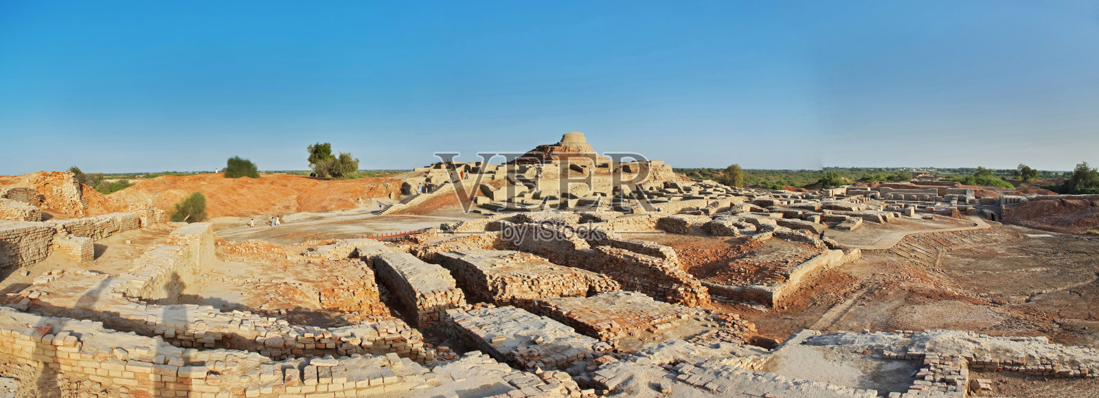 巴基斯坦信德省拉卡纳地区印度河附近的莫亨乔达罗遗址照片摄影图片