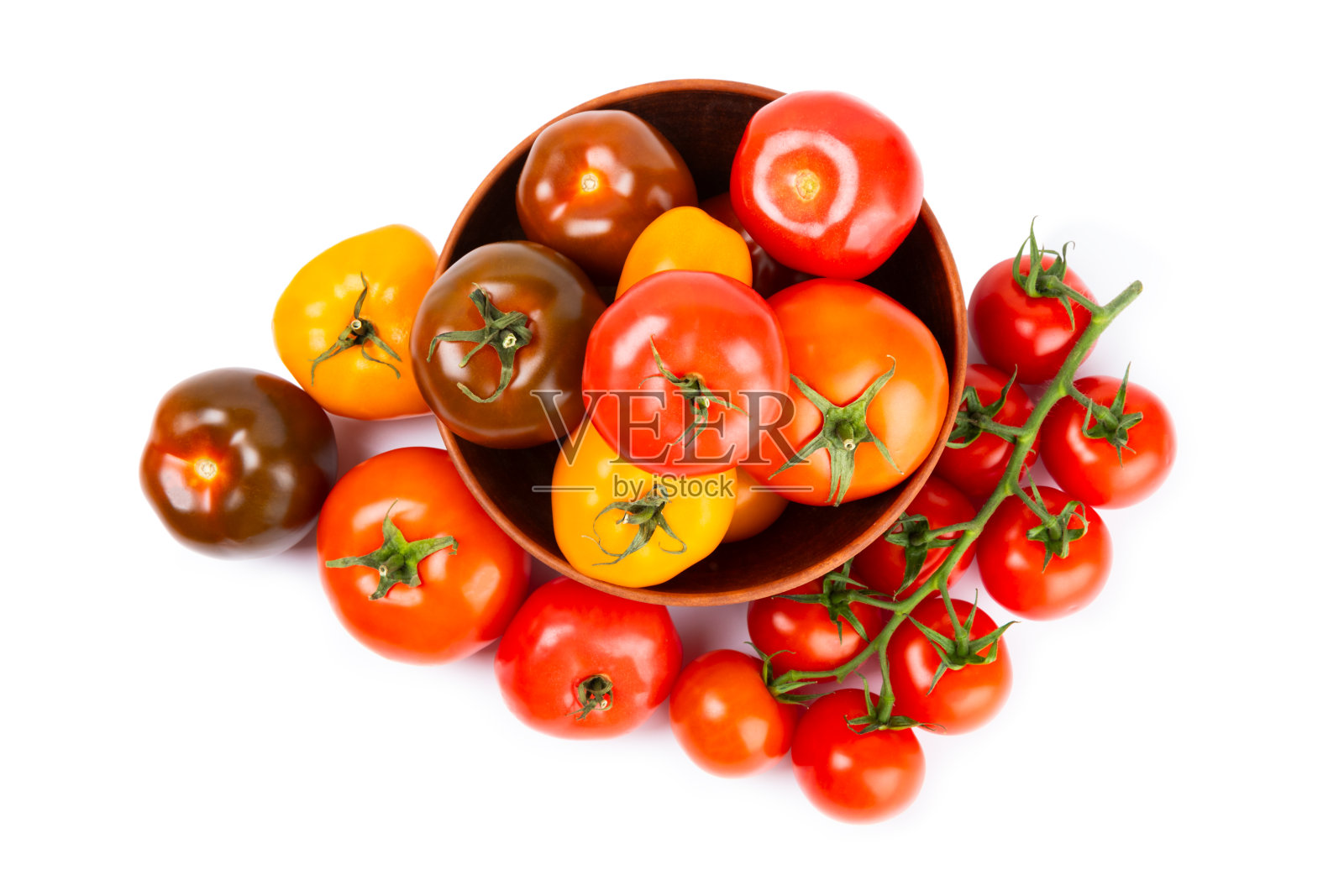 背景是西红柿。餐桌上的圣女果。有机蔬菜，收获，素食主义者。新鲜成熟的西红柿。副本的空间。照片摄影图片