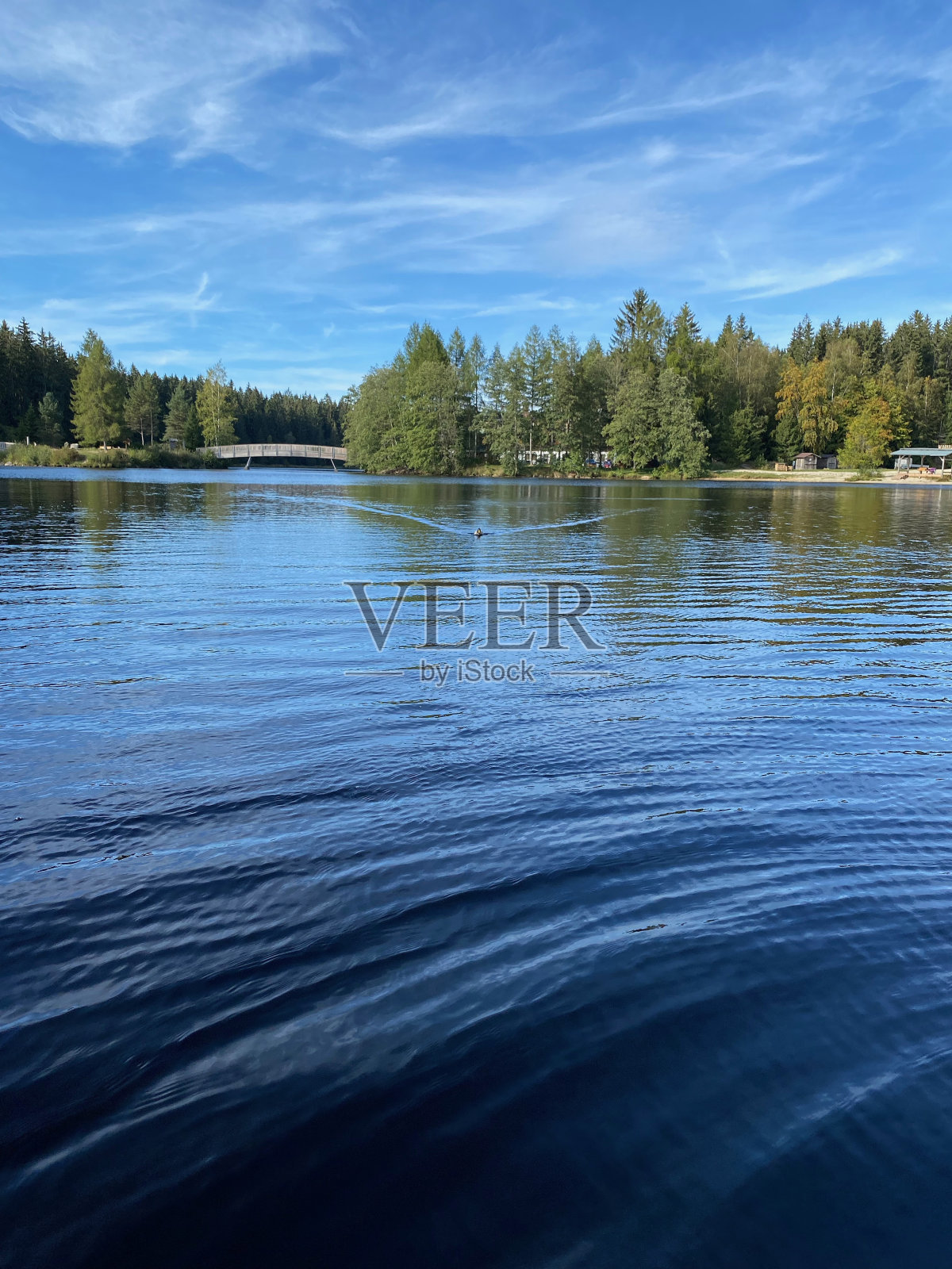 费希特尔贝格附近费希特尔贝格的费希特尔湖照片摄影图片