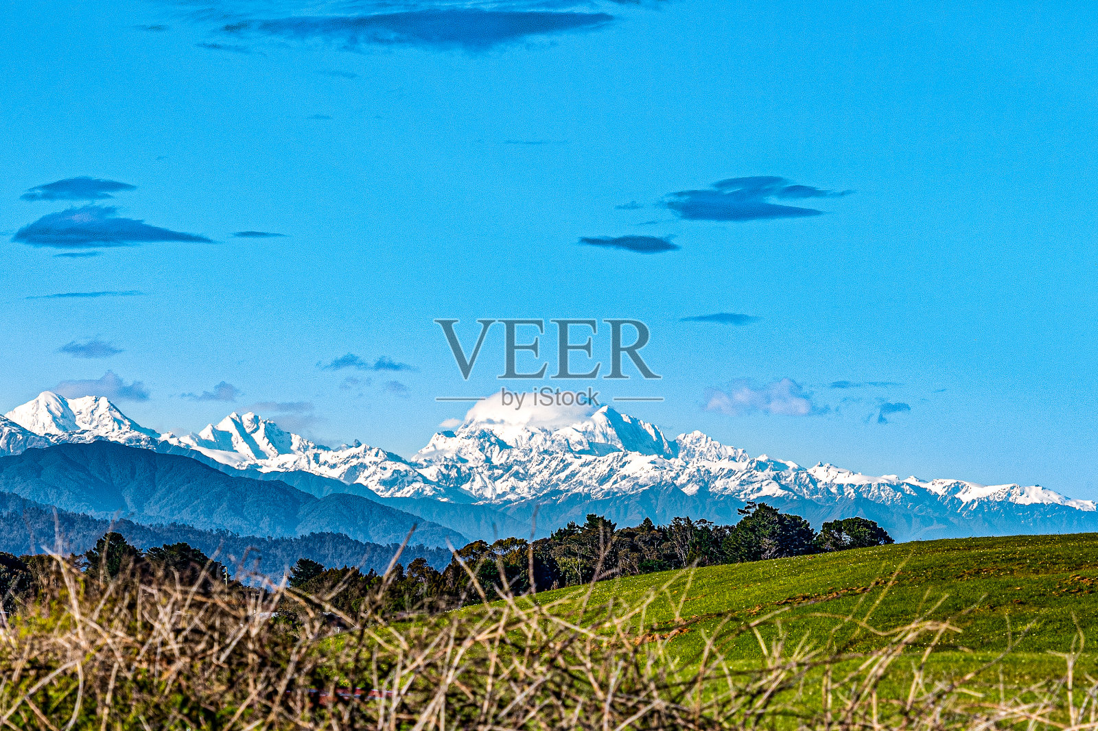 从霍基蒂卡岛看到的新西兰库克山照片摄影图片