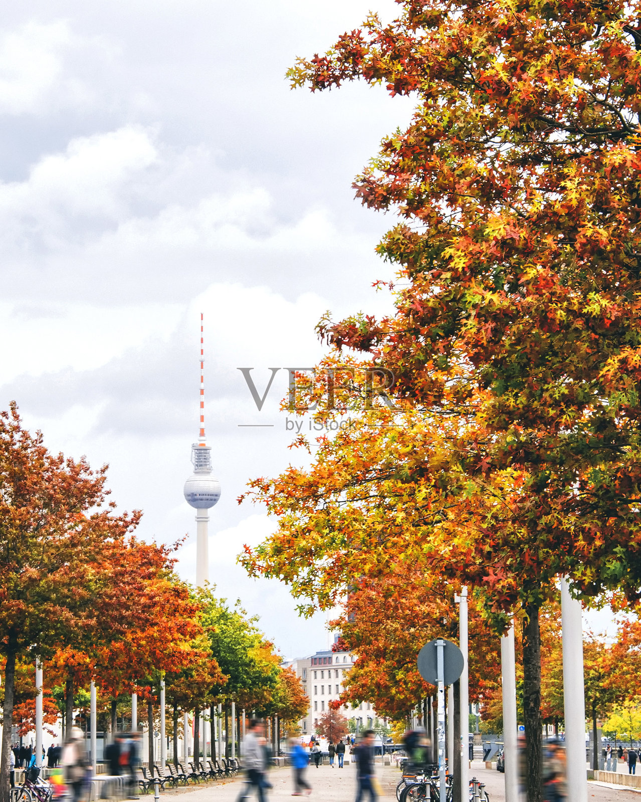 秋天的街道。柏林。照片摄影图片