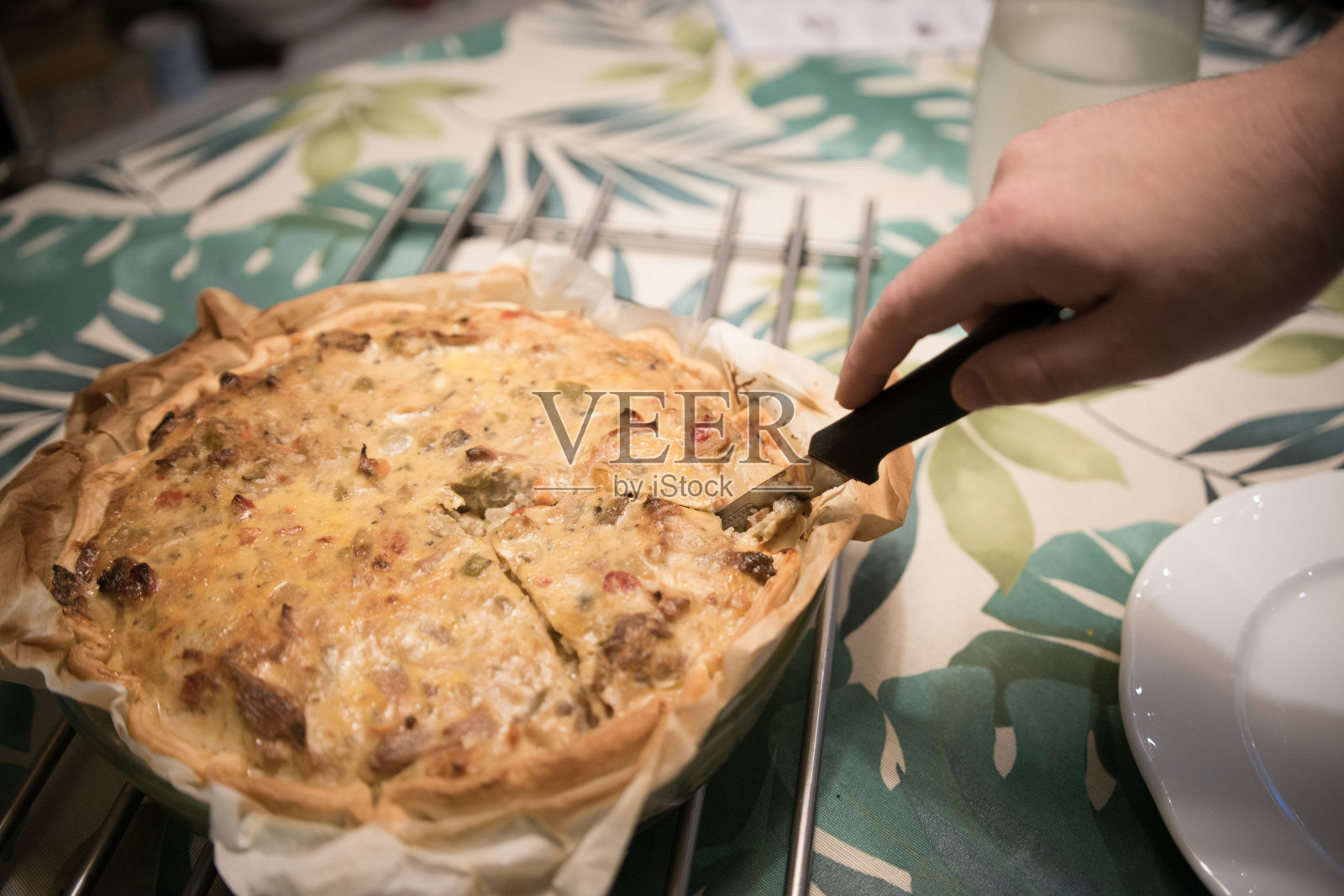 火鸡肉馅饼，感恩节剩菜照片摄影图片