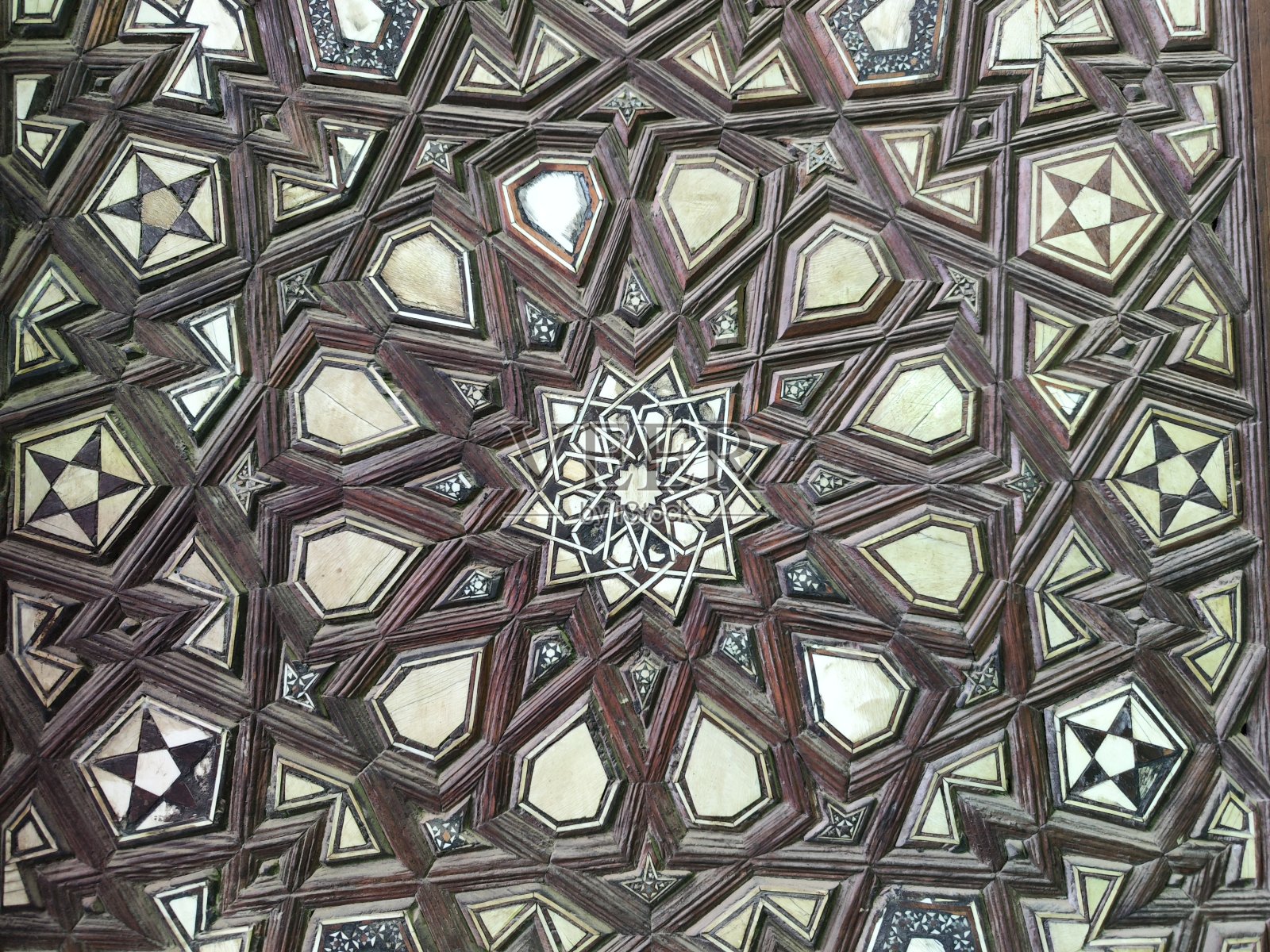 清真寺的旧木门照片摄影图片