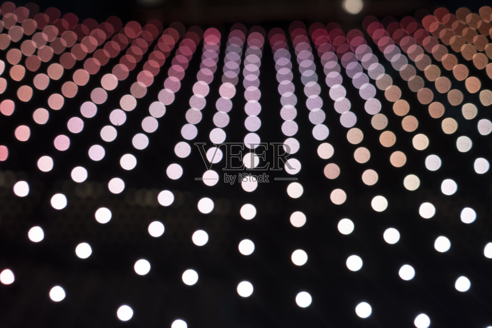 五颜六色的霓虹灯照片摄影图片