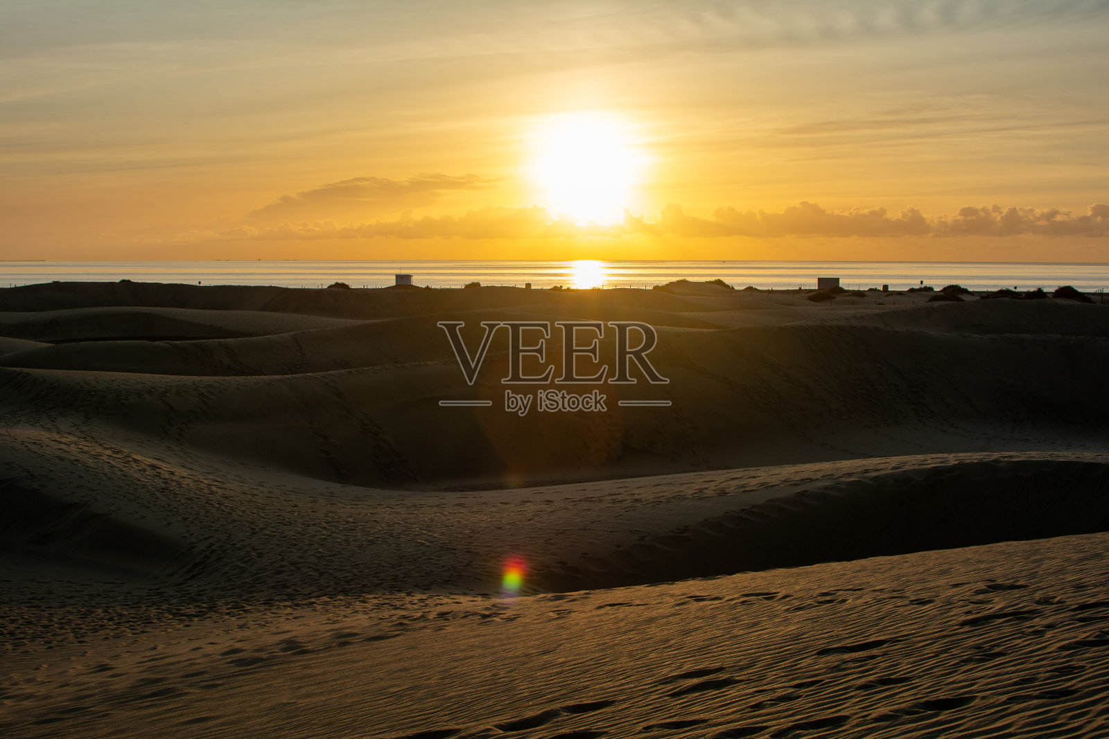 日出时的沙丘照片摄影图片