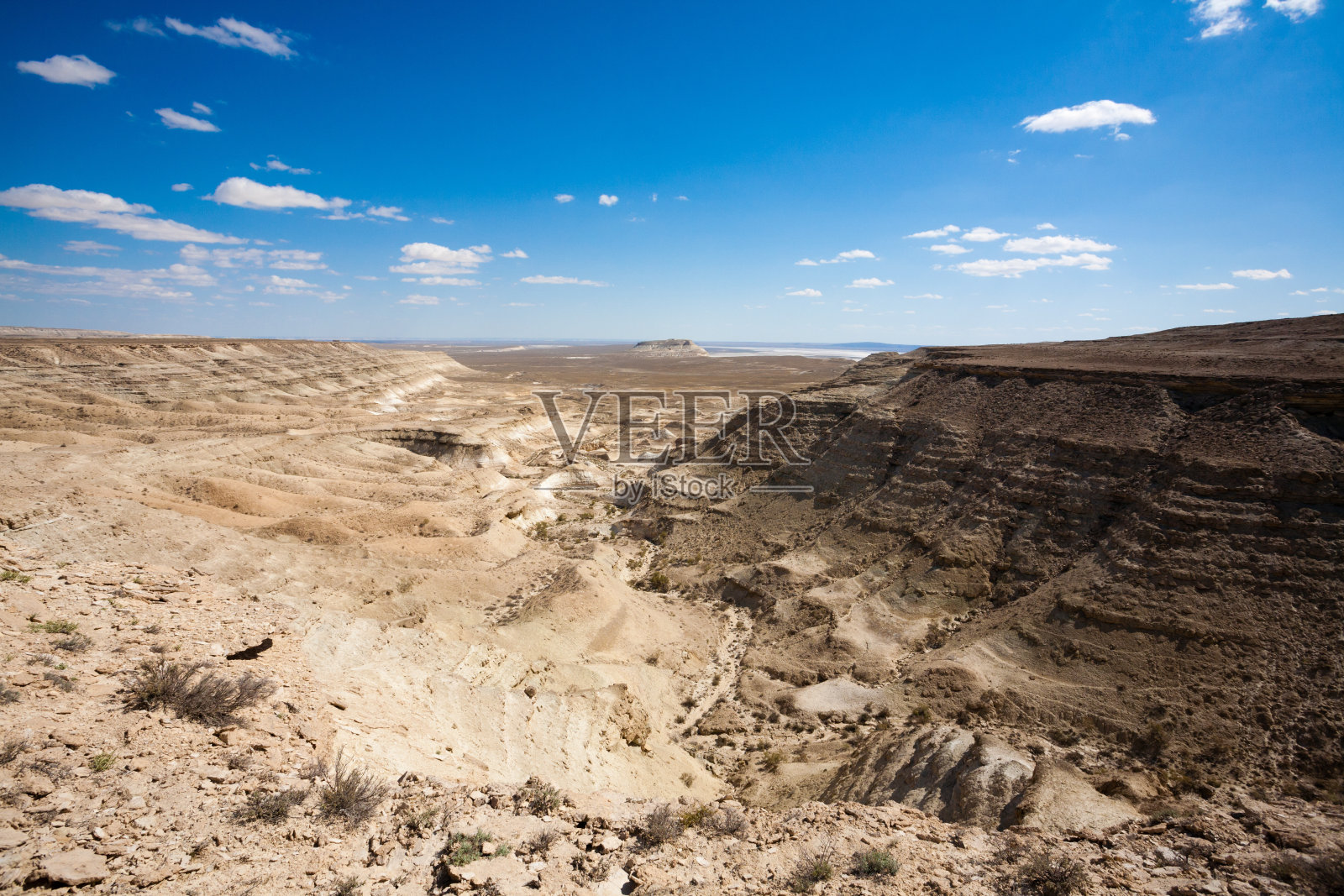 哈萨克斯坦乌斯季尤特自然保护区美丽的曼吉斯塔景观照片摄影图片