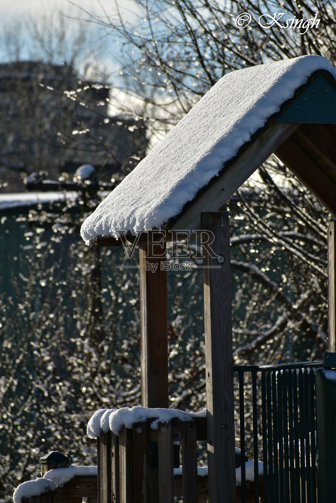 雪小屋照片摄影图片