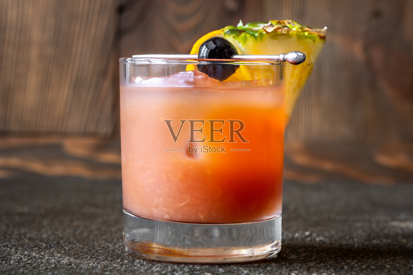 百慕大朗姆酒什锦照片摄影图片