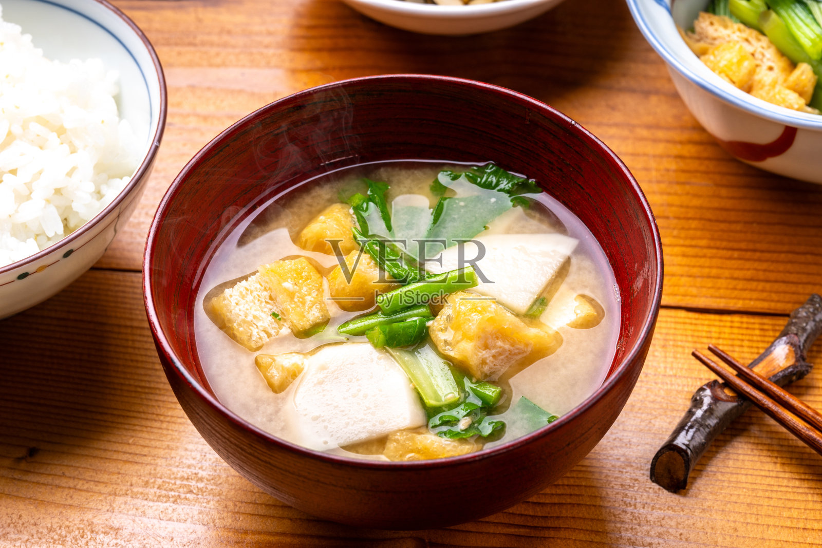 萝卜味噌汤照片摄影图片