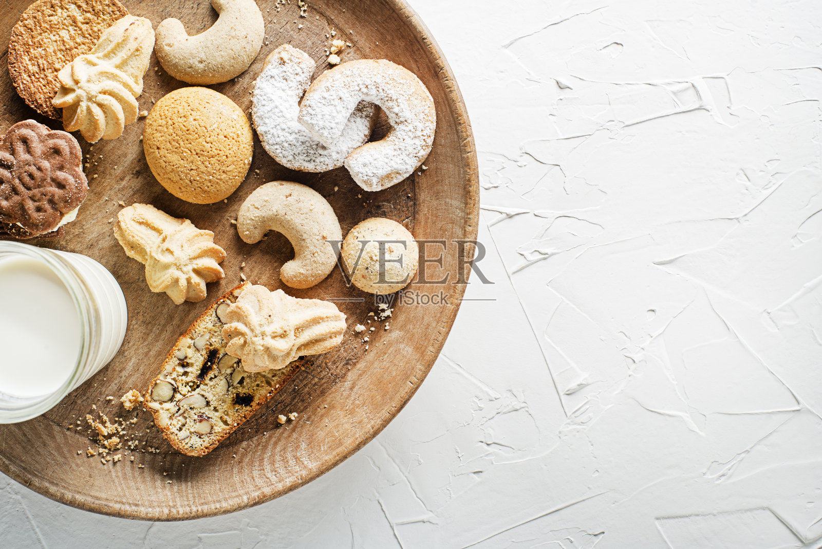 饼干和牛奶点心照片摄影图片