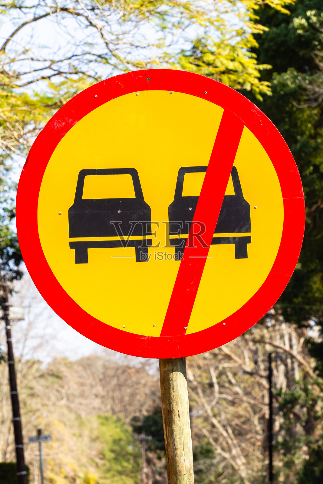 道路标志指示一条行车路线照片摄影图片