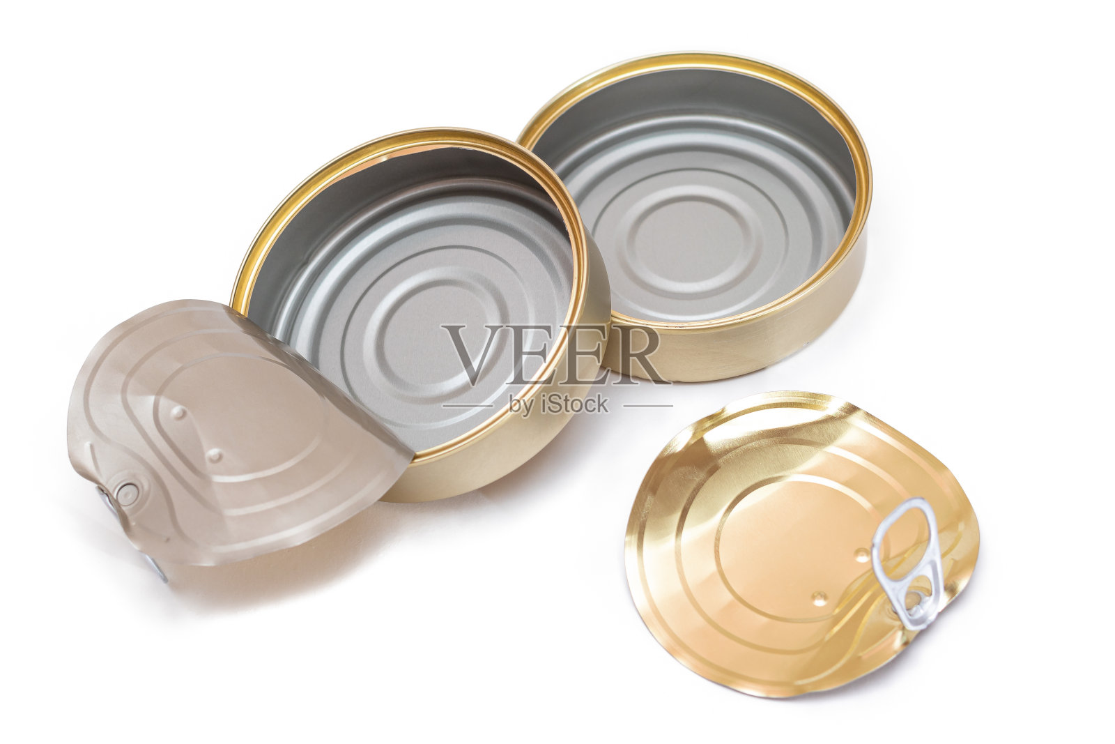 两个打开的空锡罐，盖子破损，孤立在白色背景上照片摄影图片