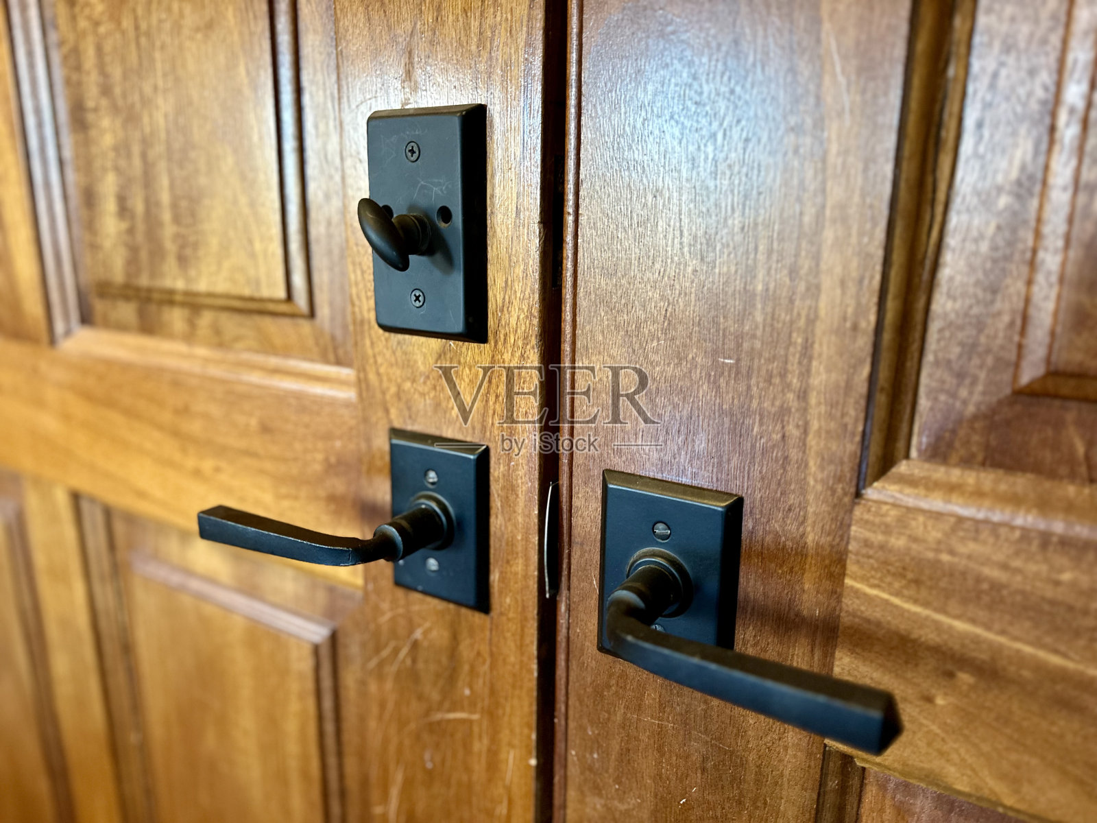 门把手和门栓照片摄影图片