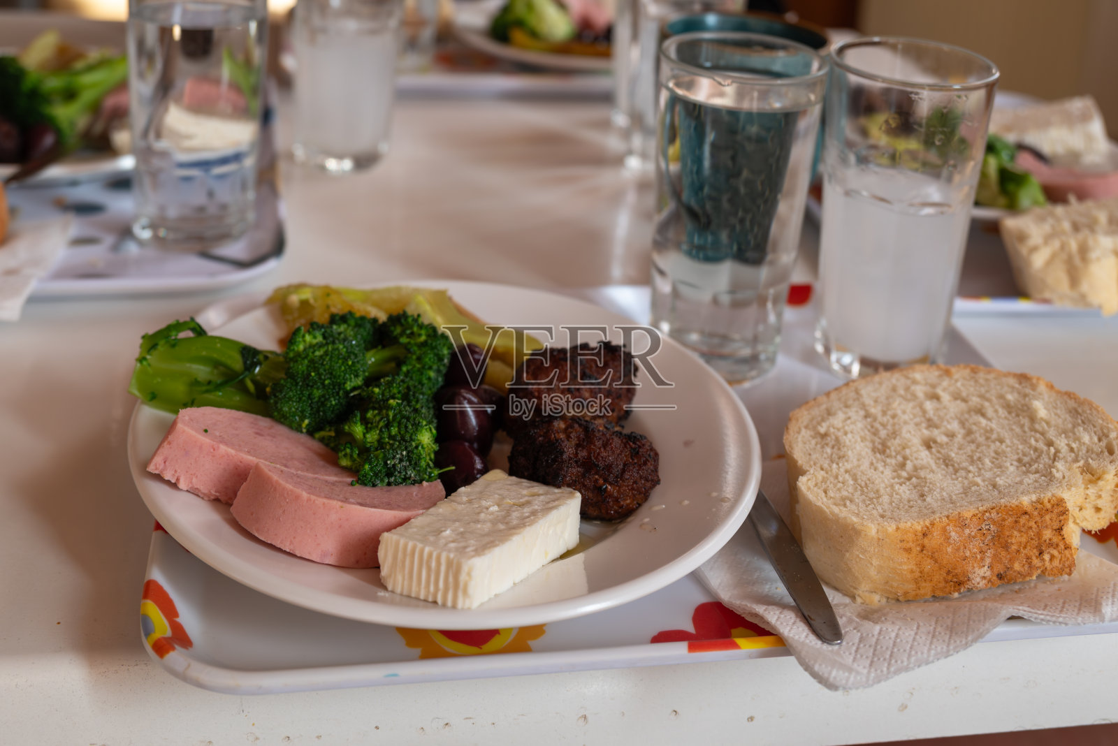 希腊清淡的乡村午餐。照片摄影图片