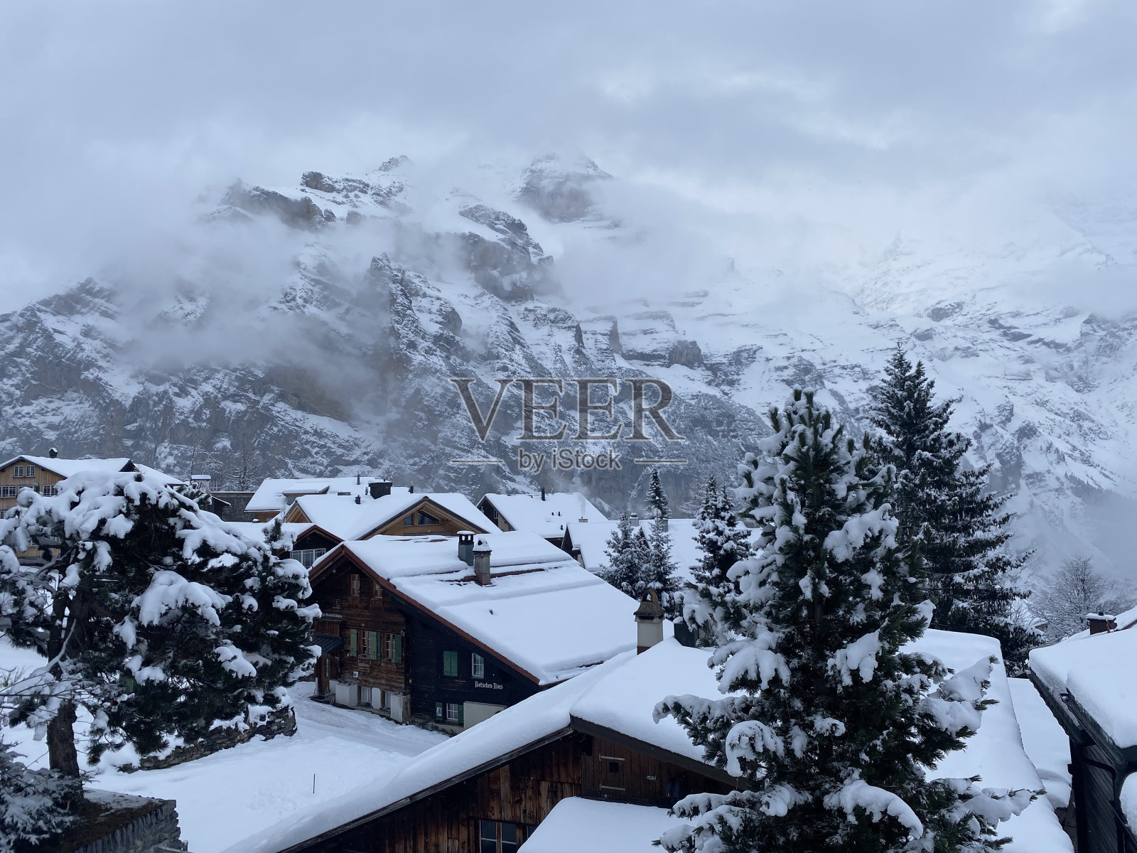 瑞士的冬季仙境照片摄影图片