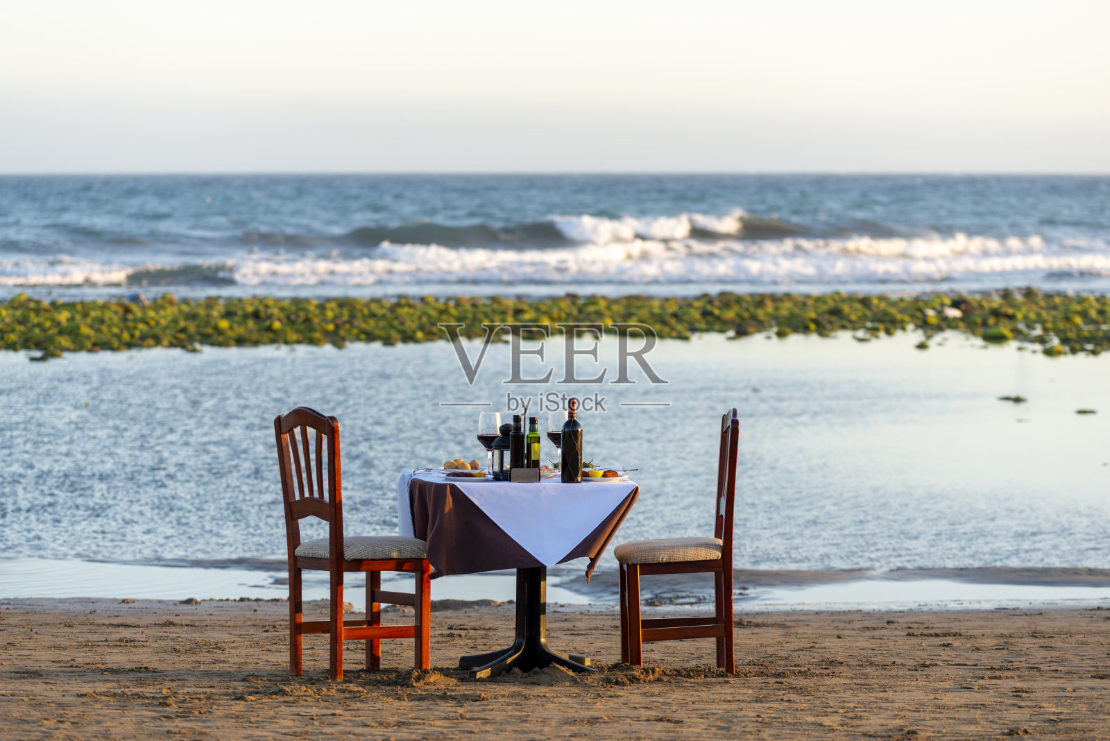 晚宴安排在大加那利岛的马斯帕洛马斯海滩照片摄影图片