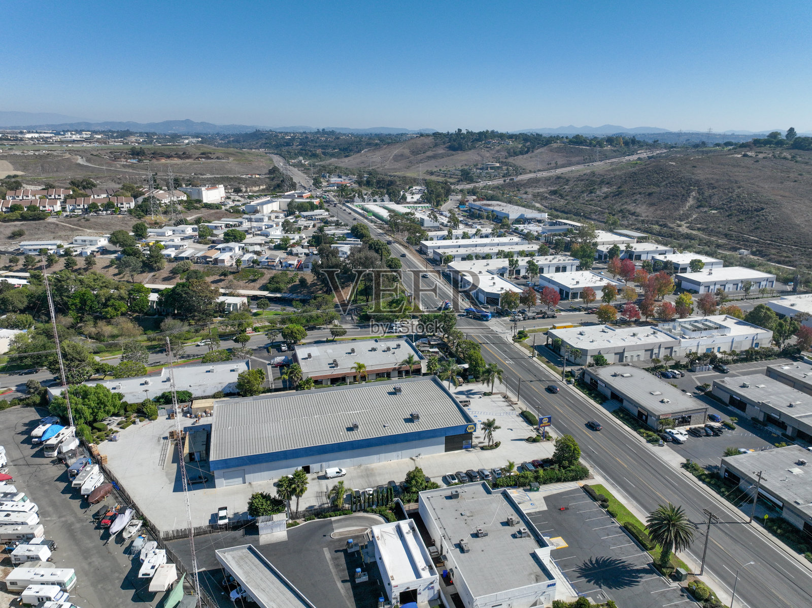 鸟瞰图的房子在Oceanside镇在圣地亚哥，加州。美国照片摄影图片
