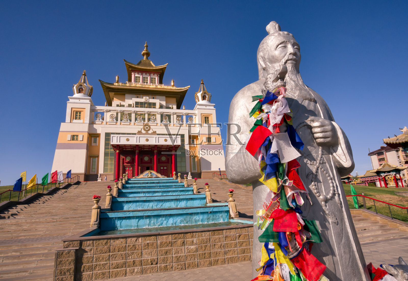 俄罗斯最大的佛教寺庙。埃利斯塔城照片摄影图片