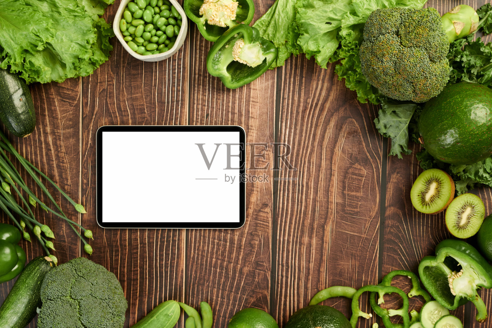 数字桌对桌与超级食物照片摄影图片