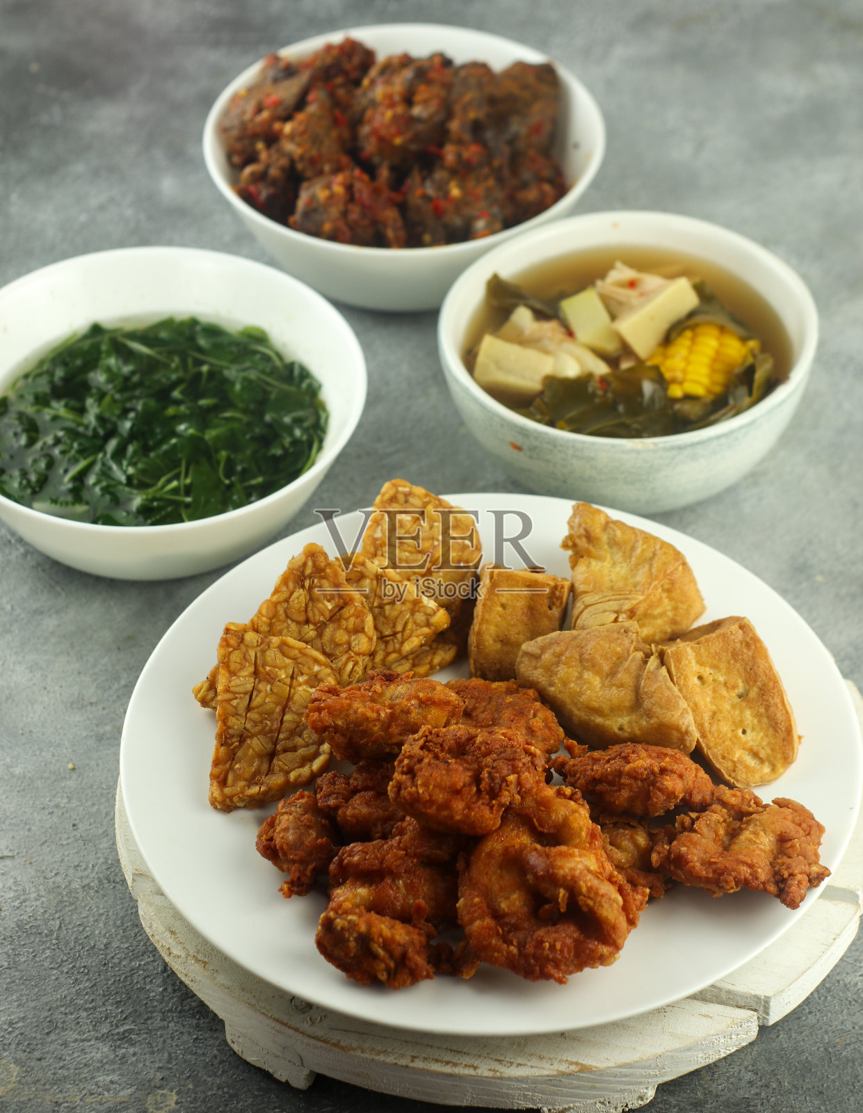 丹培和脆皮鸡照片摄影图片