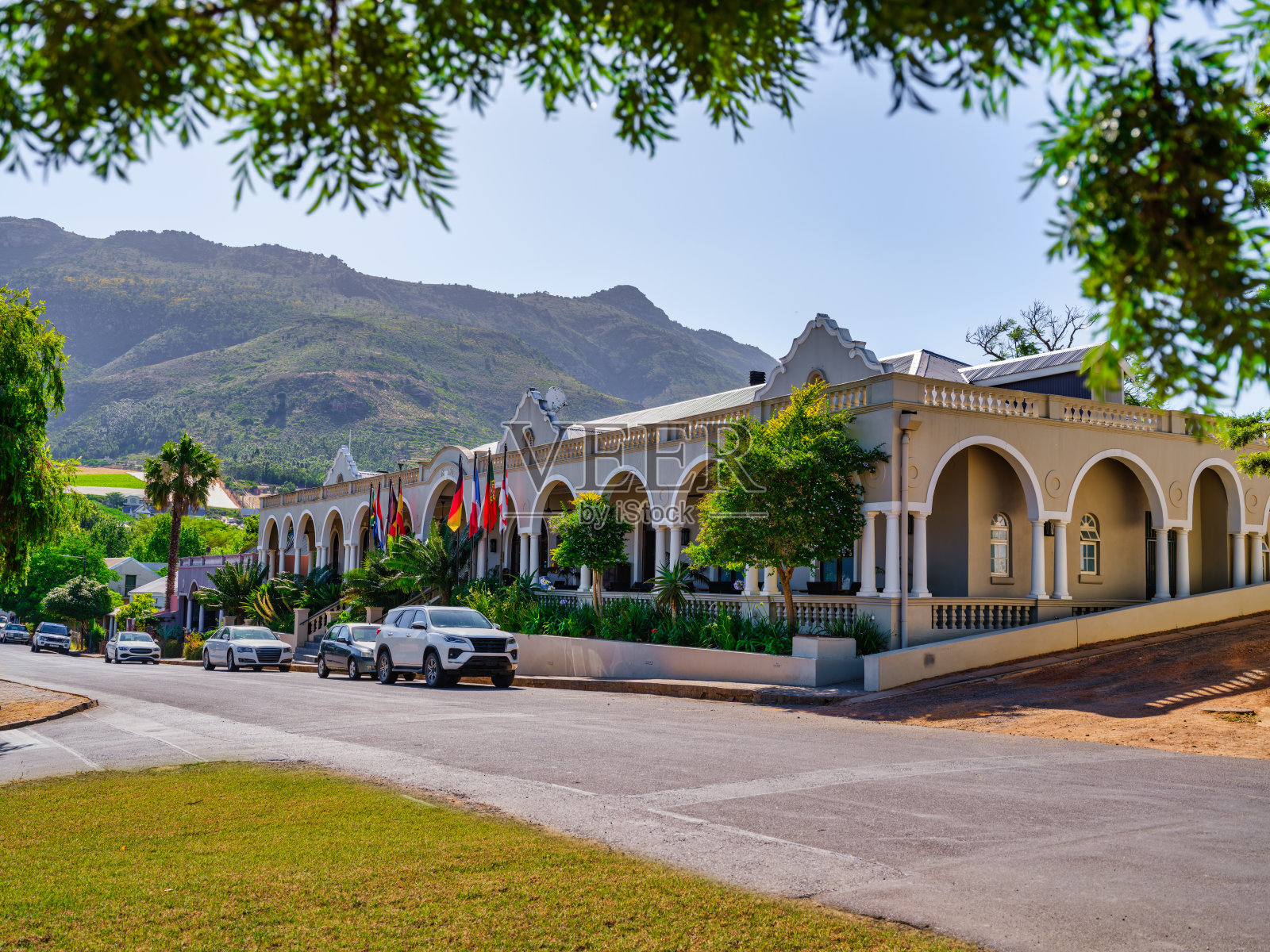 皇家酒店和背景中的山，riebek - kasteel，西开普省，南非照片摄影图片