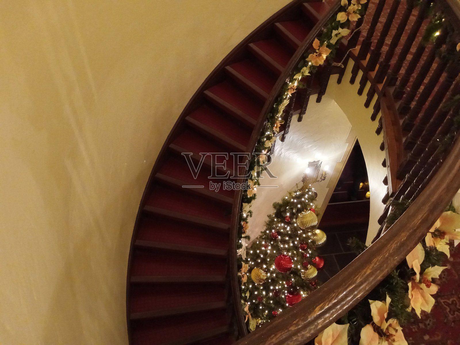 格兰特大厦和森特维尔的诺曼底教堂。照片摄影图片