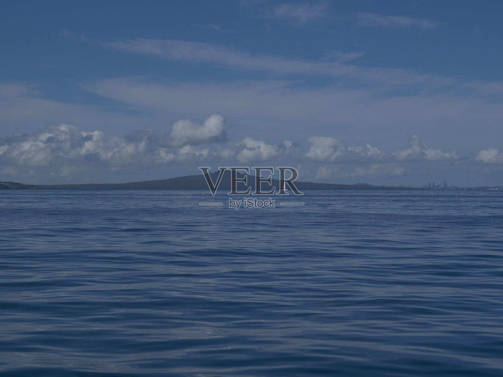 朗伊托托的平静航行照片摄影图片