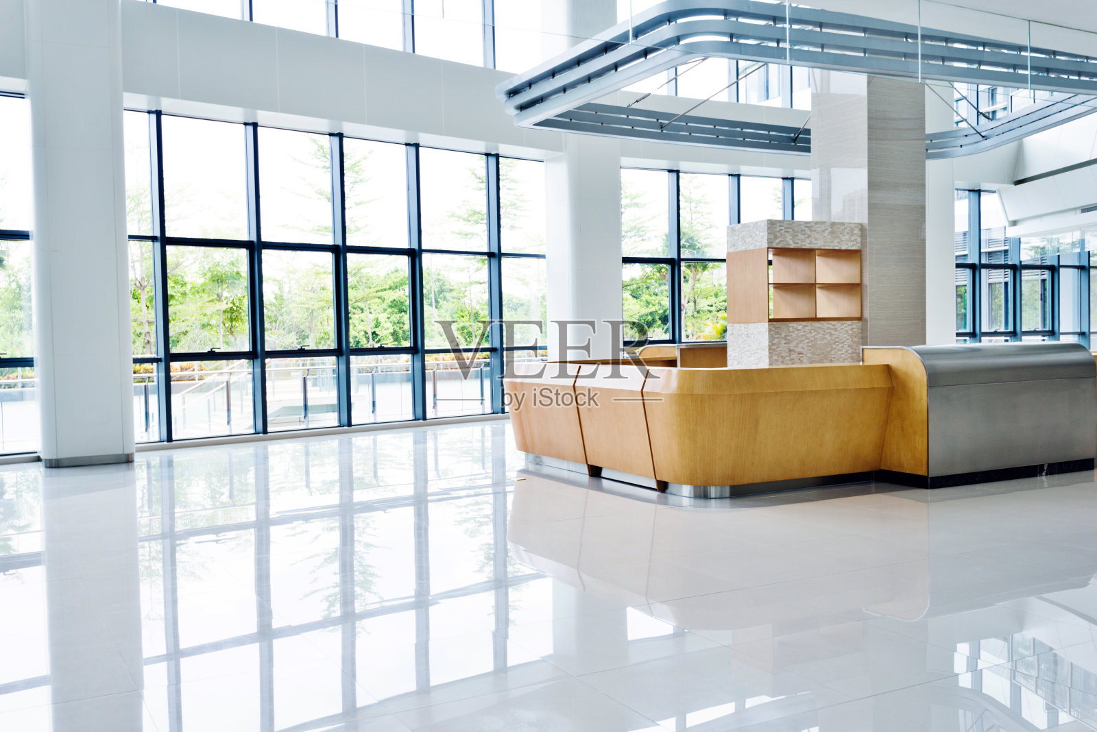 医院大堂的接待桌照片摄影图片