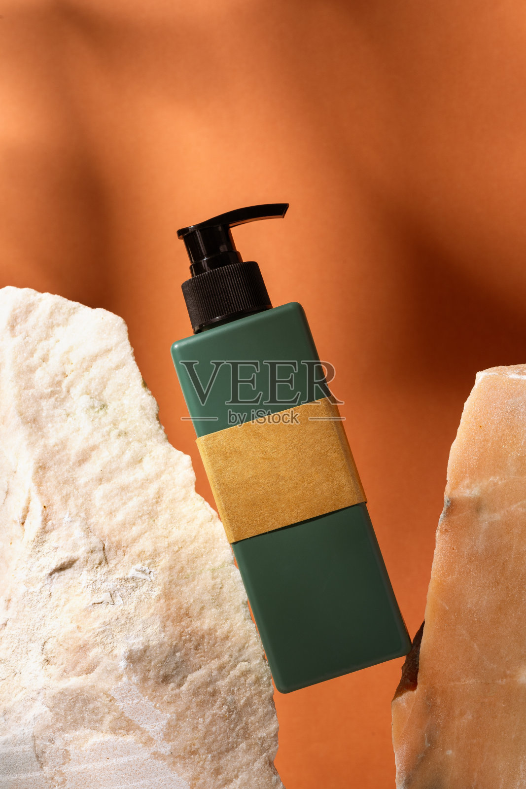 化妆品包装分配器与花岗石工作室拍摄照片摄影图片