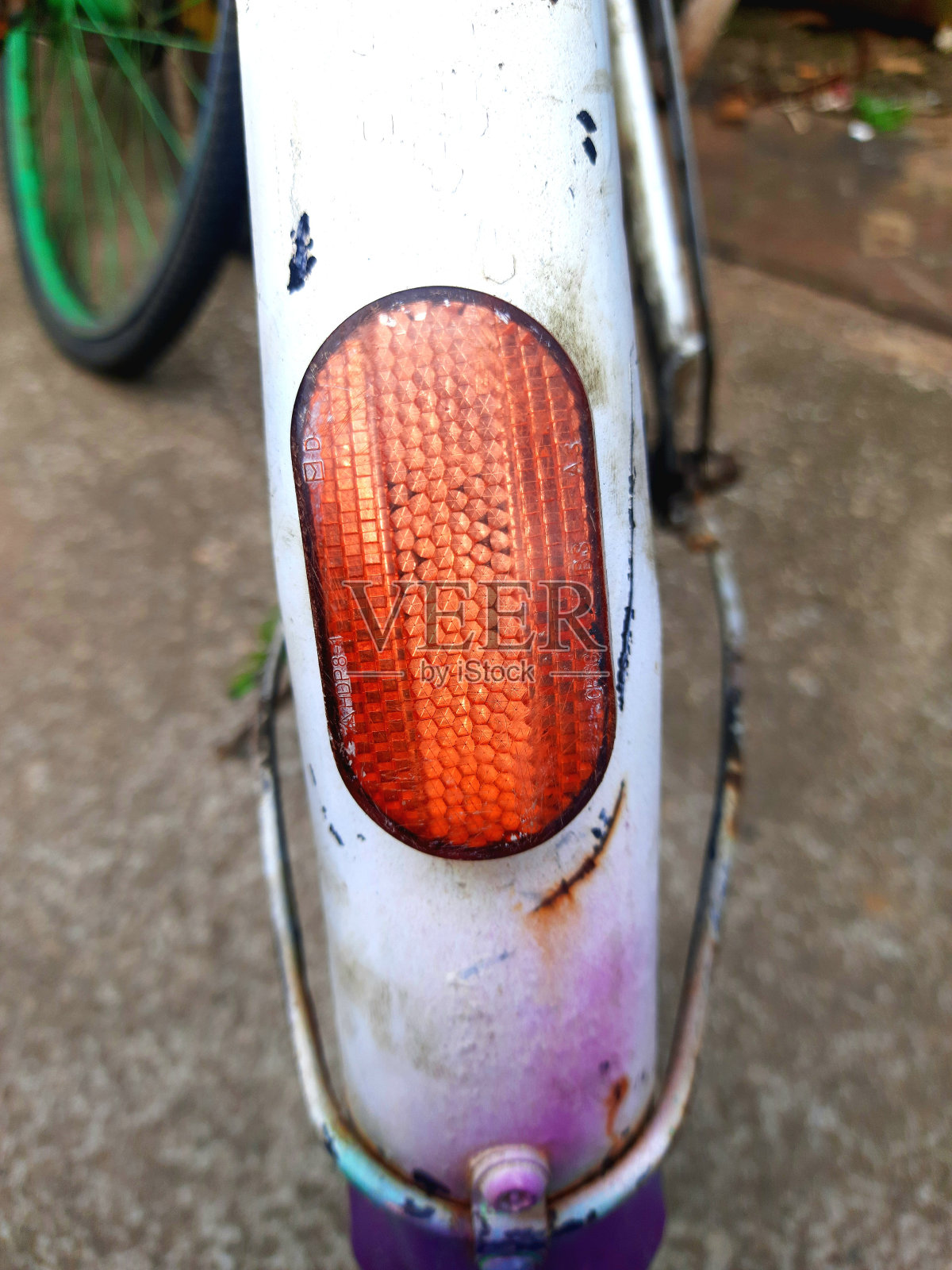 自行车的尾灯照片摄影图片